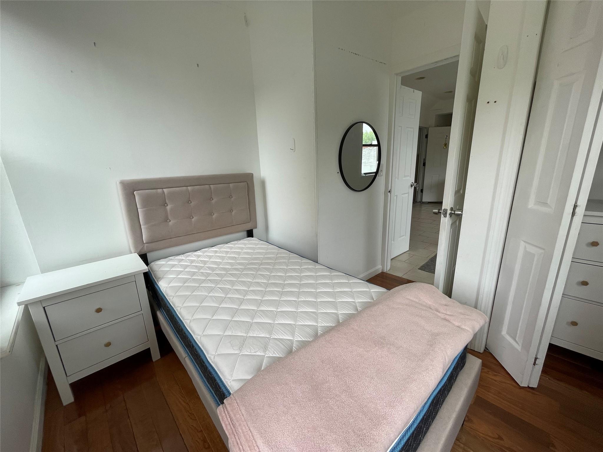 Single Family 191st  Bronx, NY 10458, MLS-873673-12