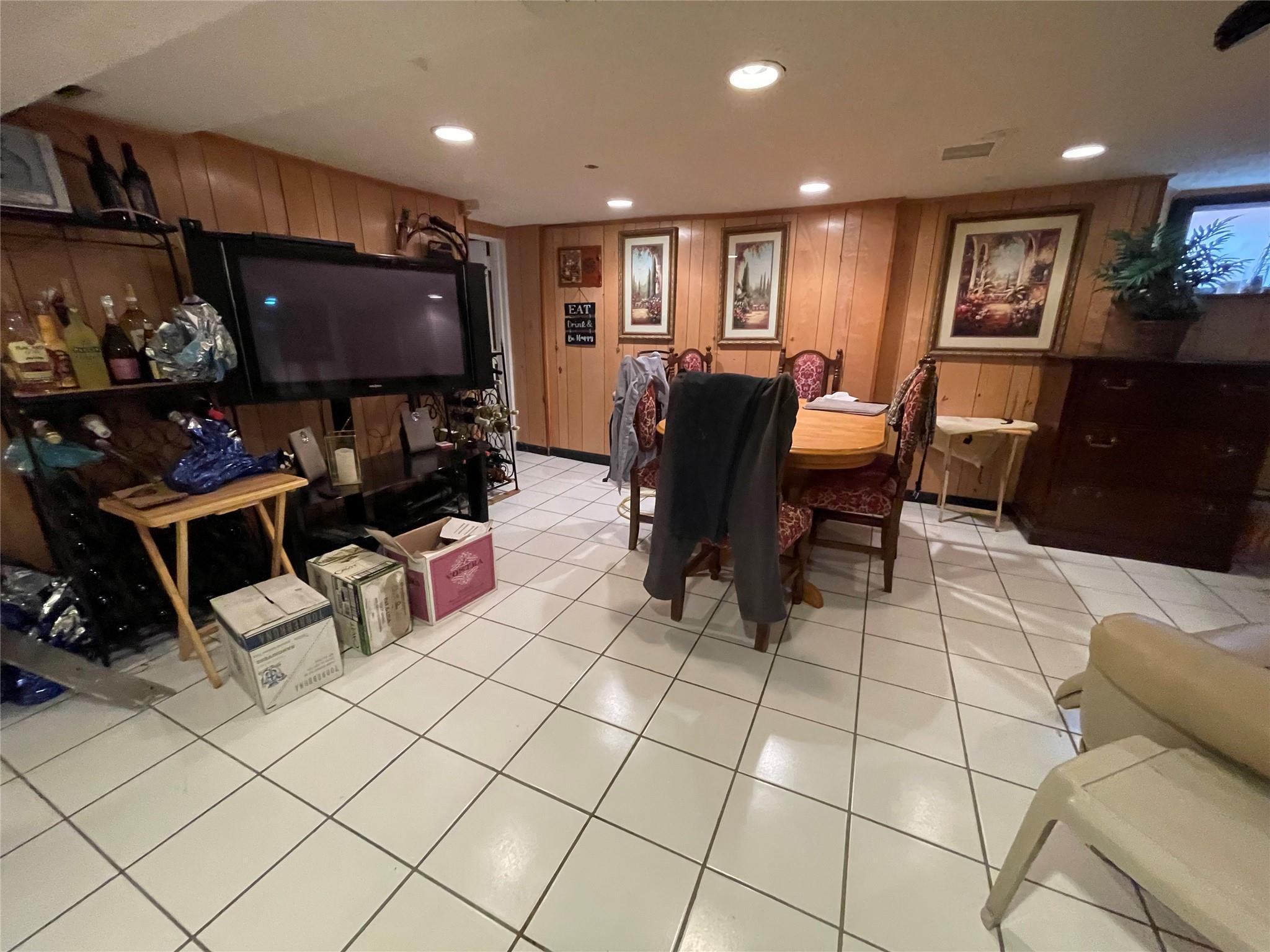 Single Family 191st  Bronx, NY 10458, MLS-873673-20