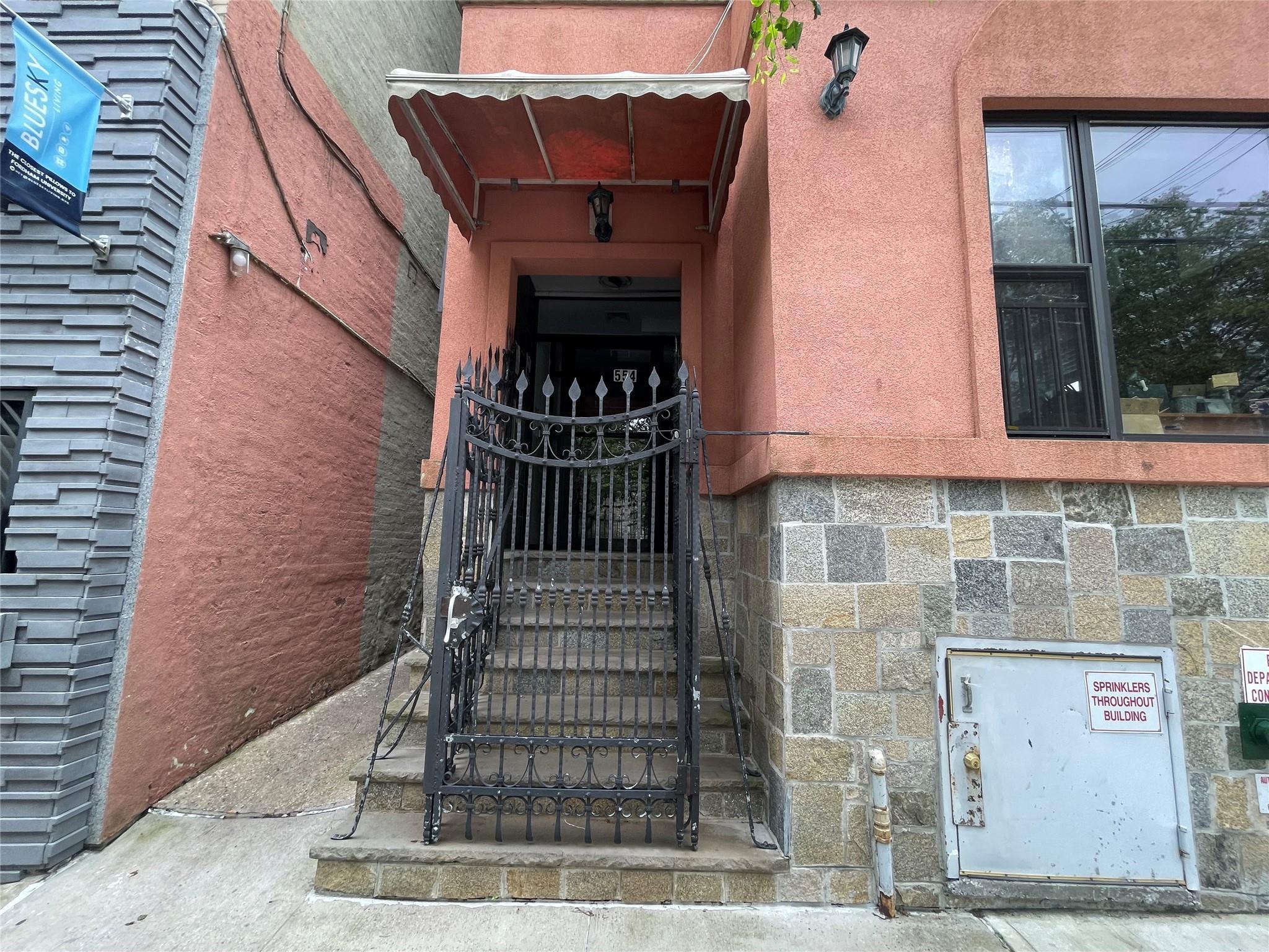 Single Family 191st  Bronx, NY 10458, MLS-873673-3