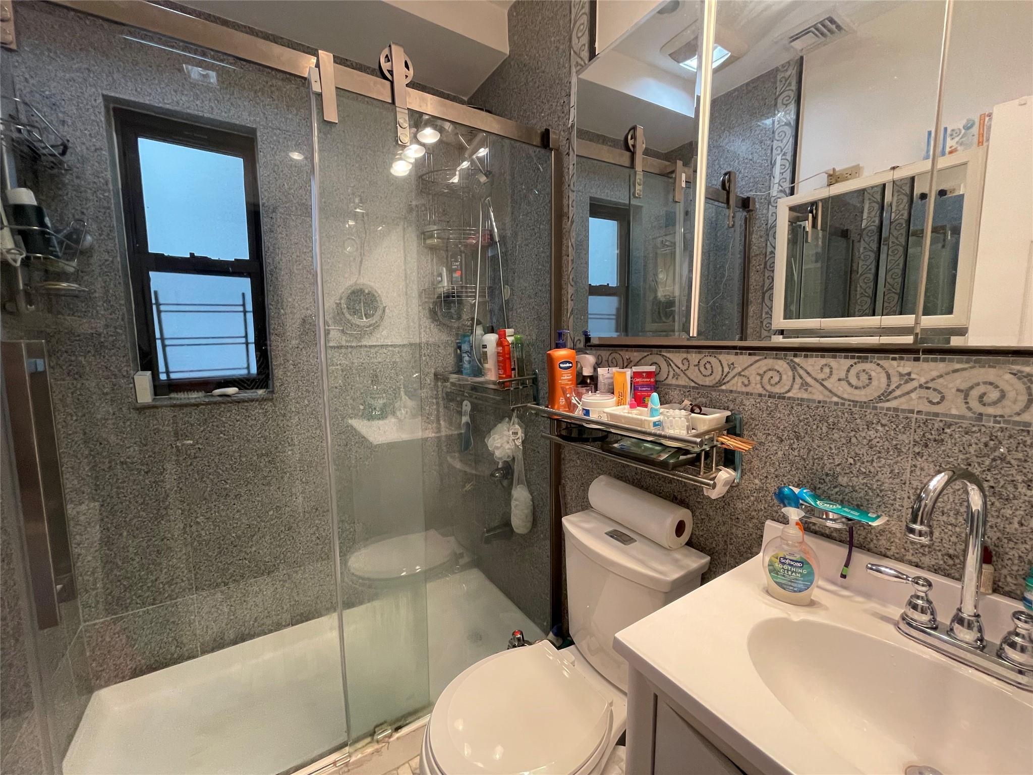 Single Family 191st  Bronx, NY 10458, MLS-873673-7
