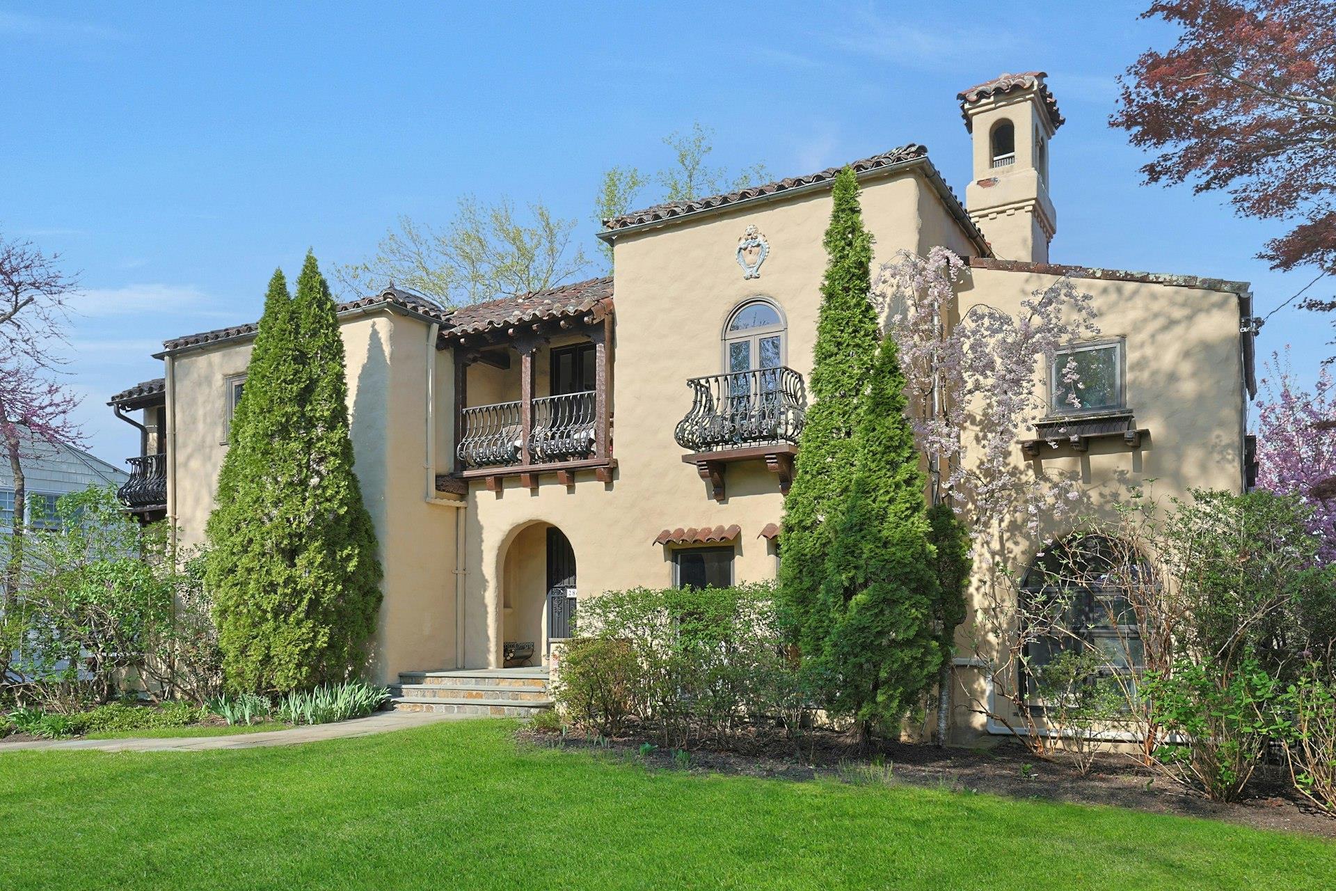 Single Family Lyncroft  Westchester County, NY 10804, MLS-873689-2