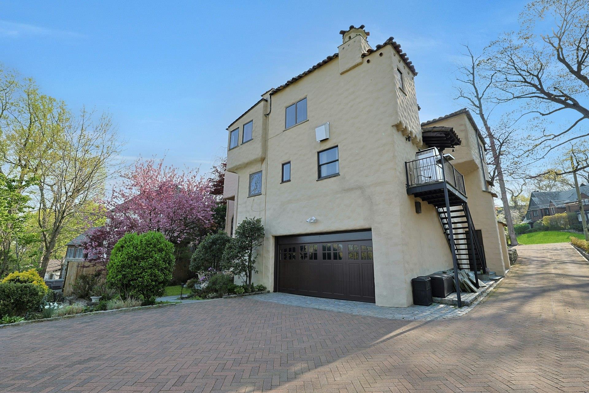 Single Family Lyncroft  Westchester County, NY 10804, MLS-873689-27