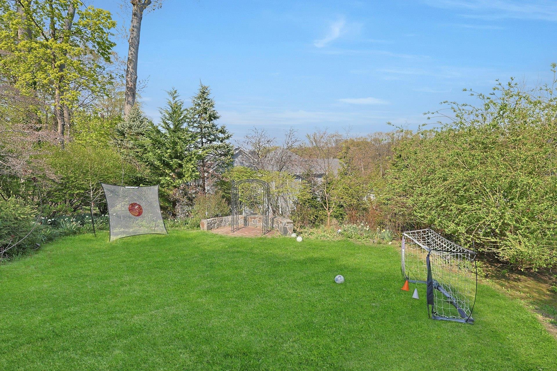 Single Family Lyncroft  Westchester County, NY 10804, MLS-873689-28