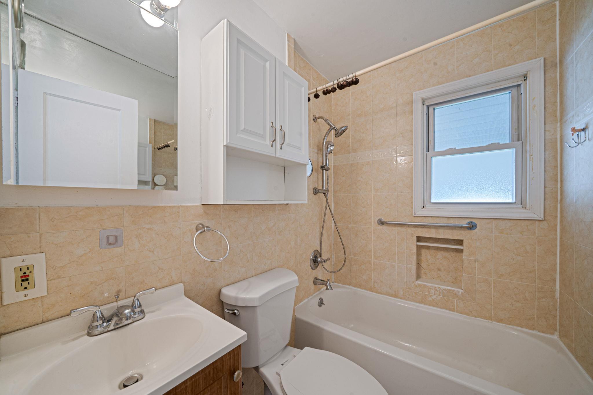 Single Family Franklin Nassau County, NY 11580, MLS-873692-10