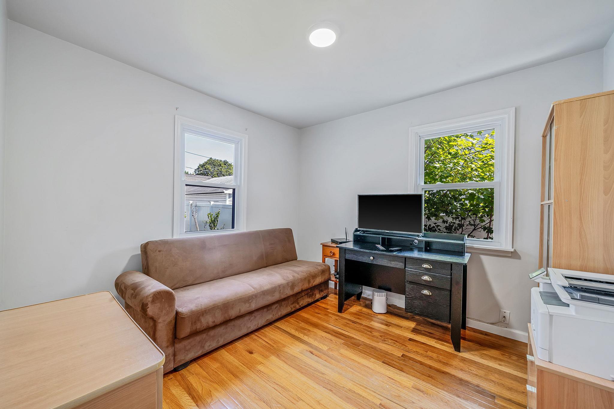 Single Family Franklin Nassau County, NY 11580, MLS-873692-12