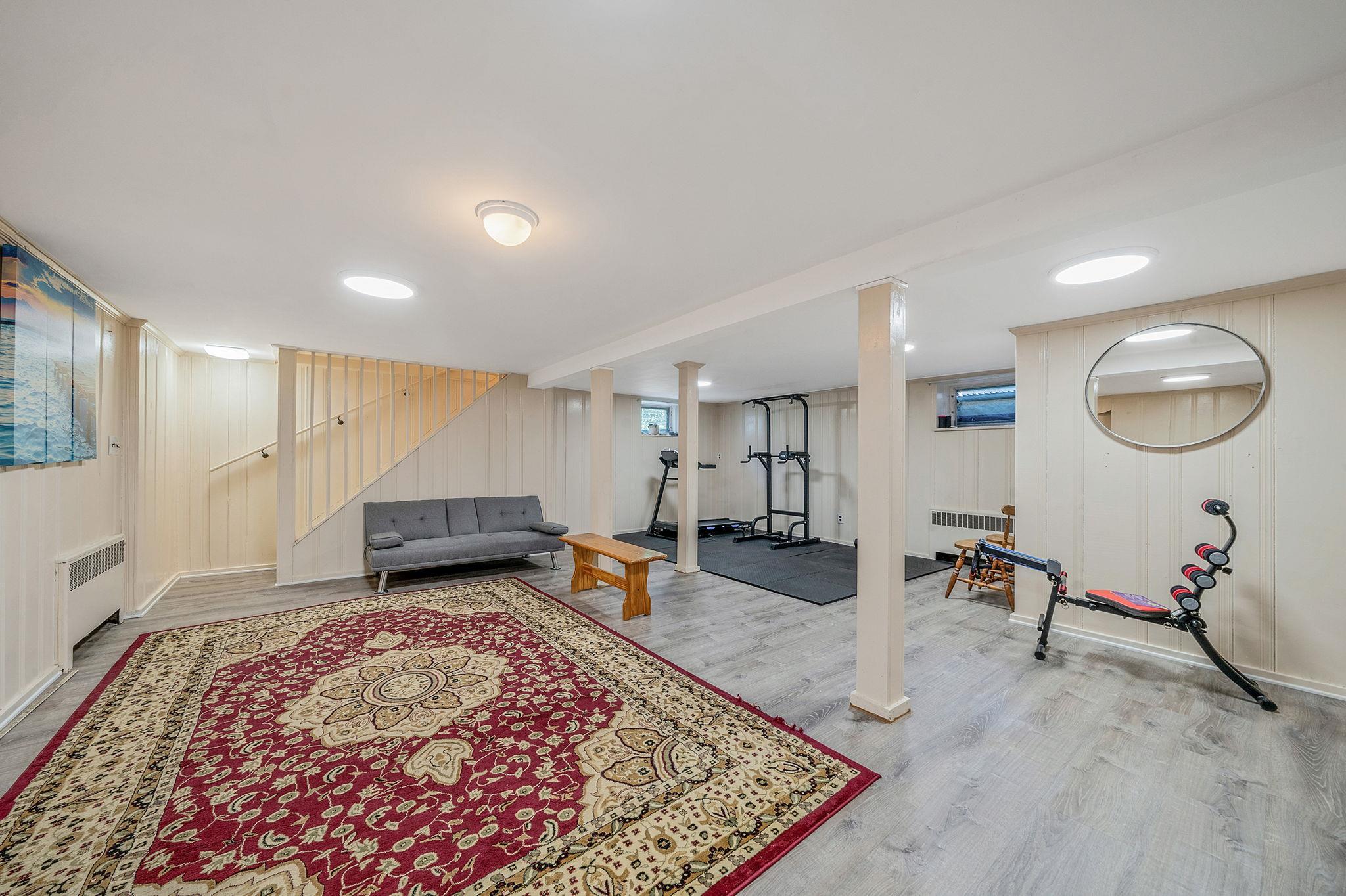 Single Family Franklin Nassau County, NY 11580, MLS-873692-23