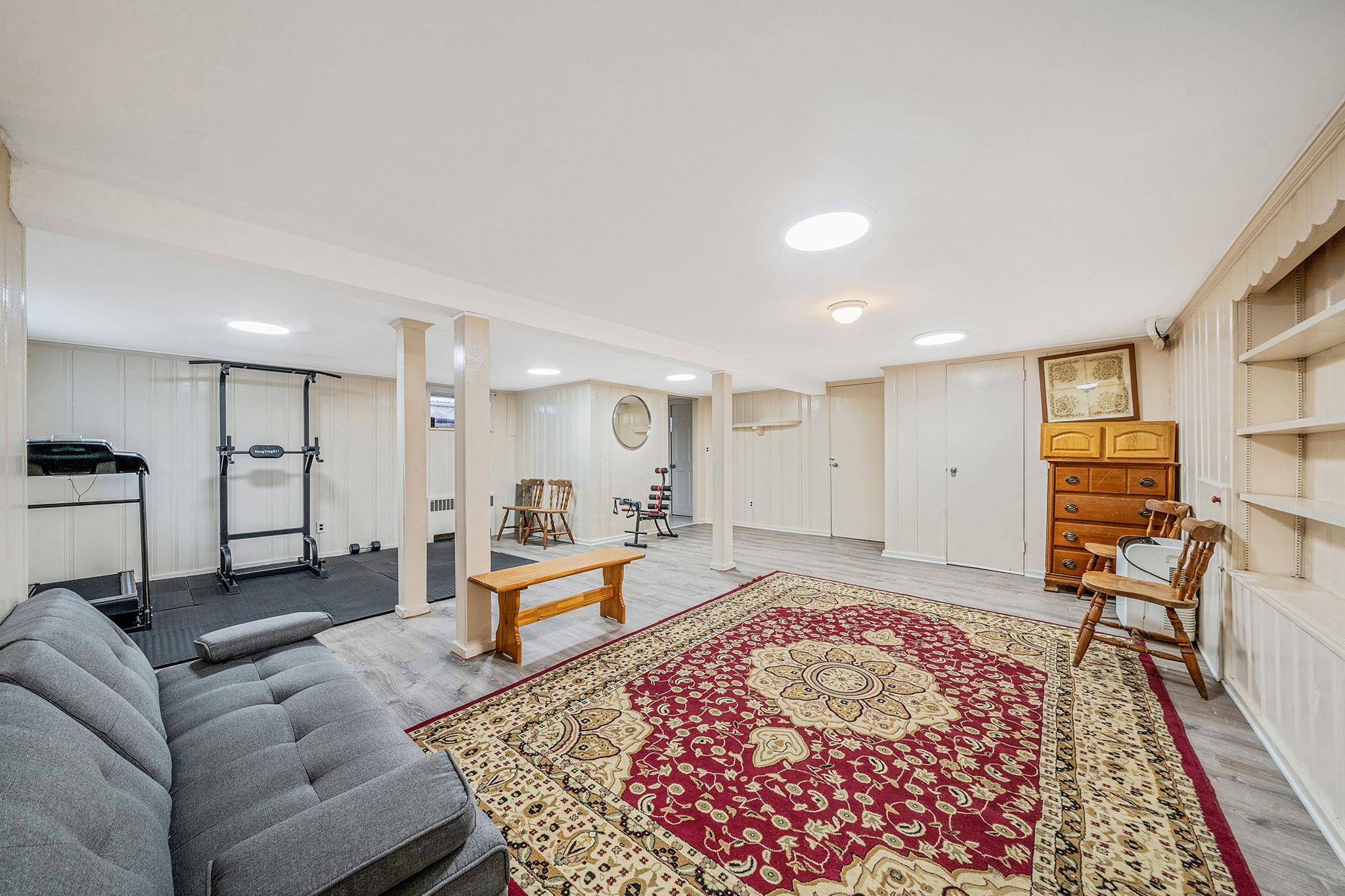 Single Family Franklin Nassau County, NY 11580, MLS-873692-25