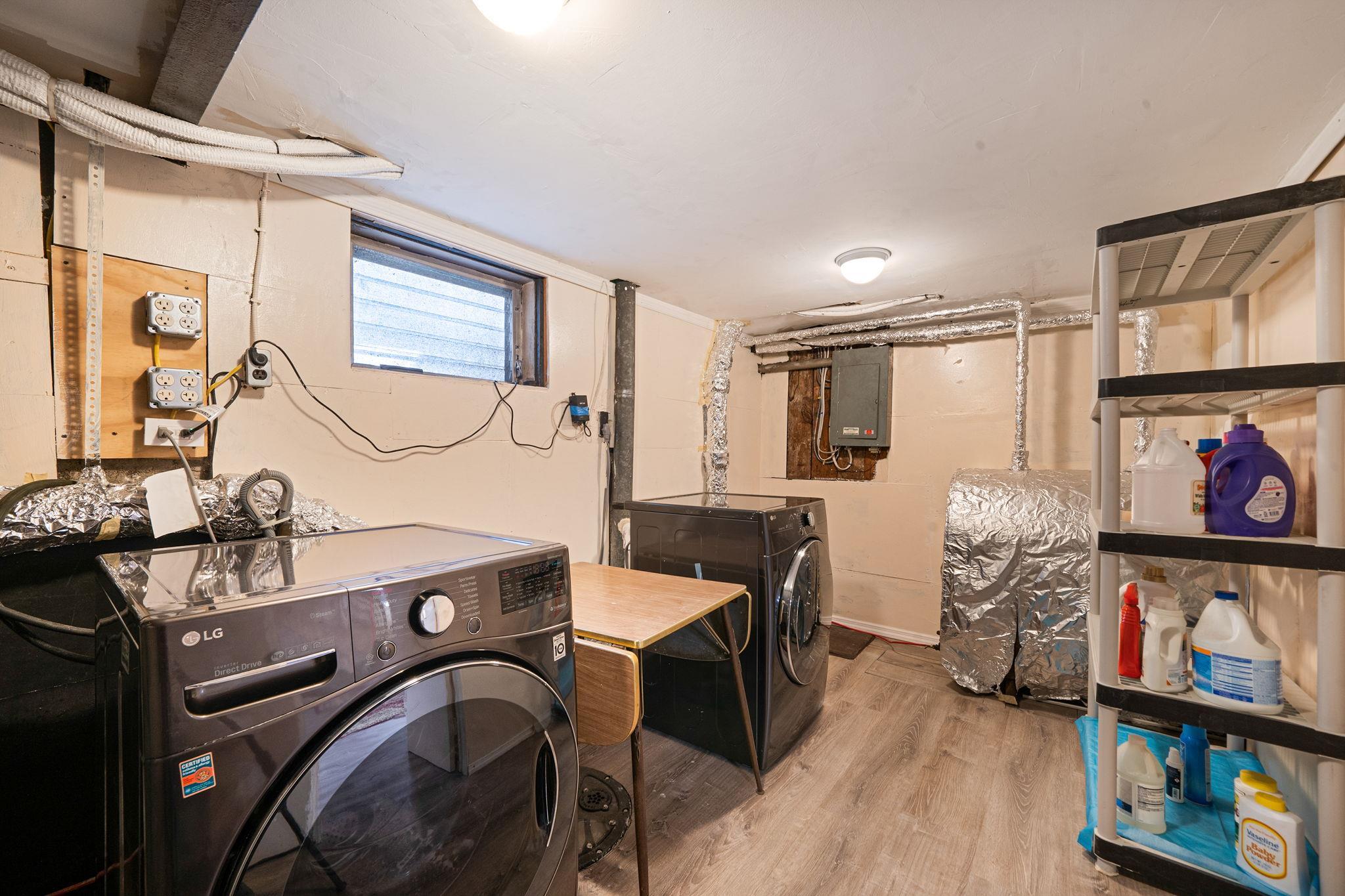 Single Family Franklin Nassau County, NY 11580, MLS-873692-28