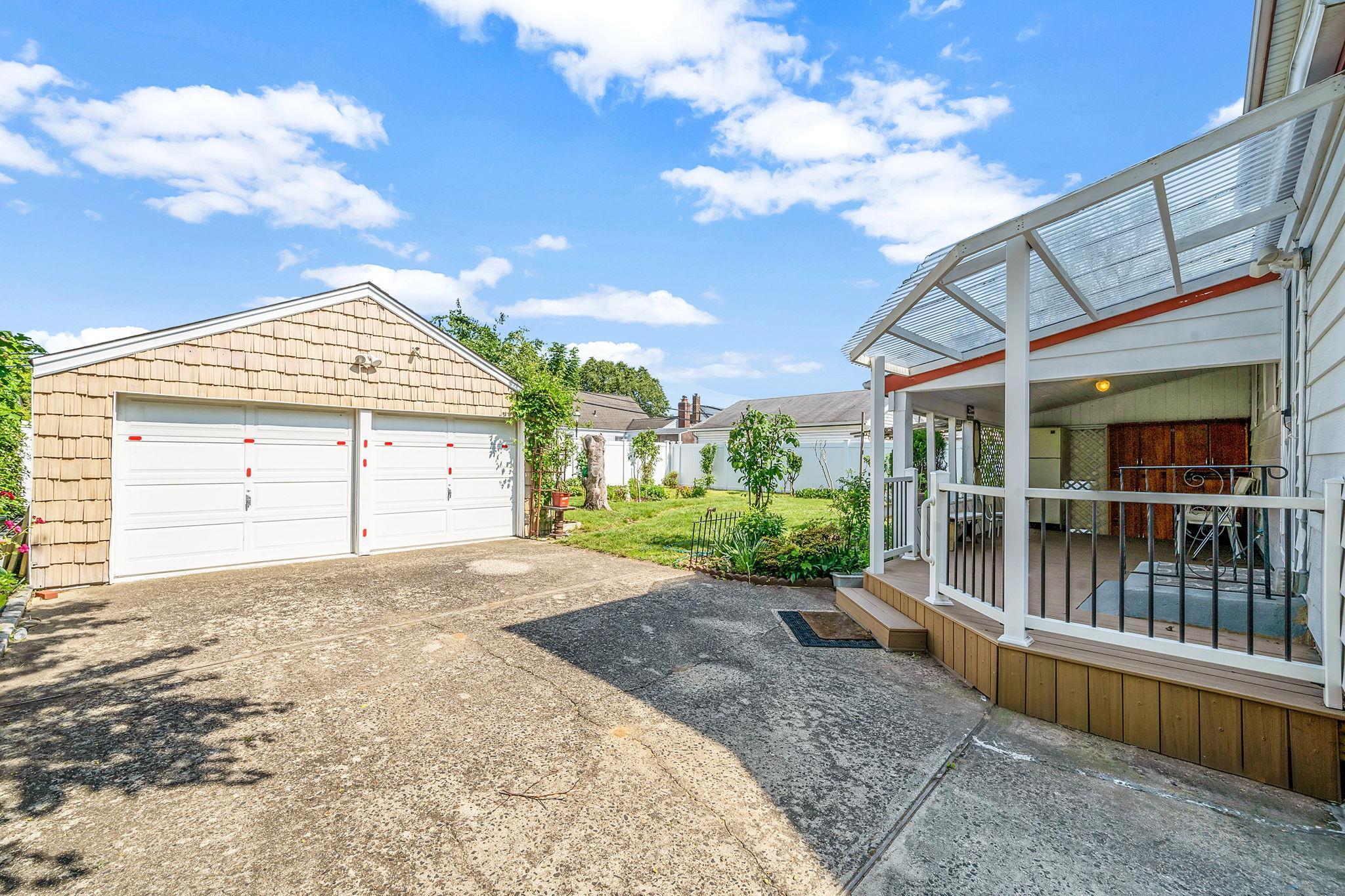 Single Family Franklin Nassau County, NY 11580, MLS-873692-3