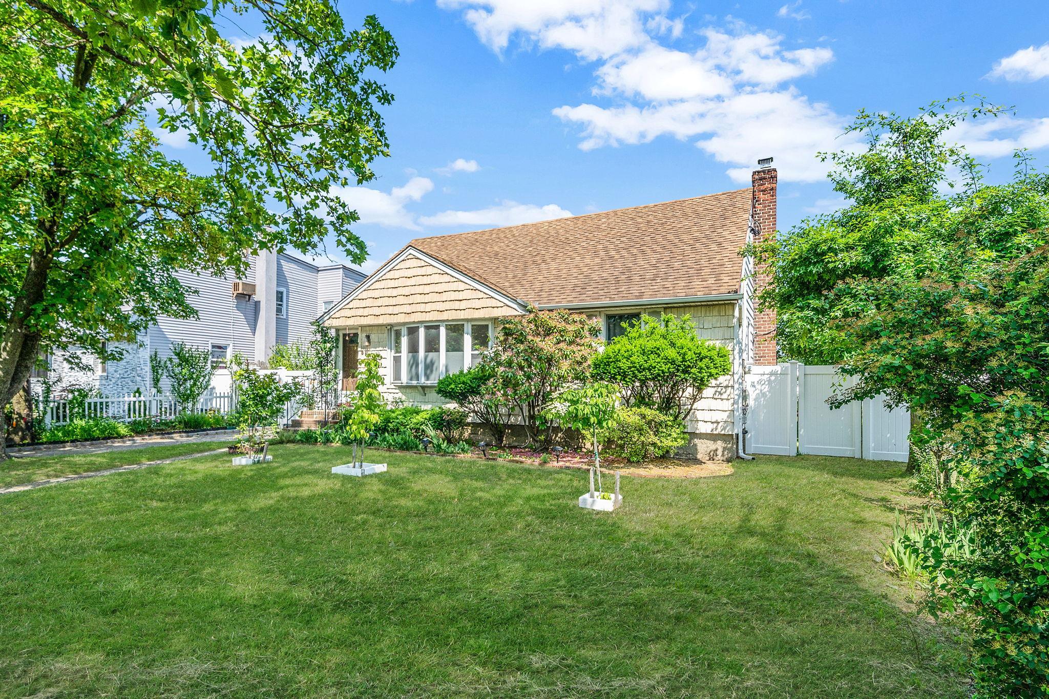 Single Family Franklin Nassau County, NY 11580, MLS-873692-31