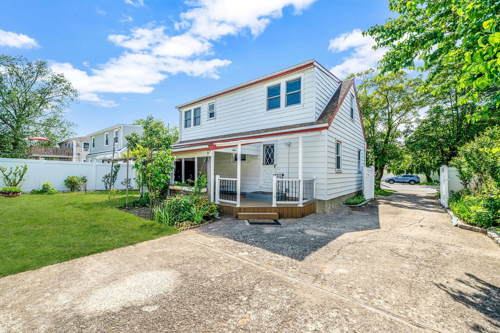 Single Family Franklin Nassau County, NY 11580, MLS-873692-39