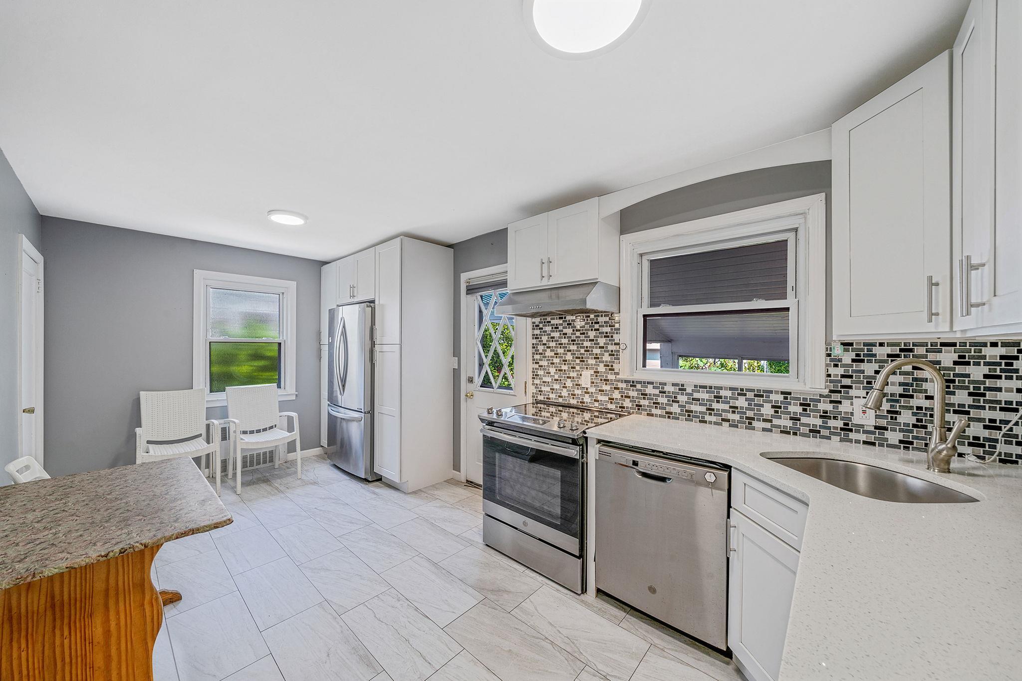 Single Family Franklin Nassau County, NY 11580, MLS-873692-4