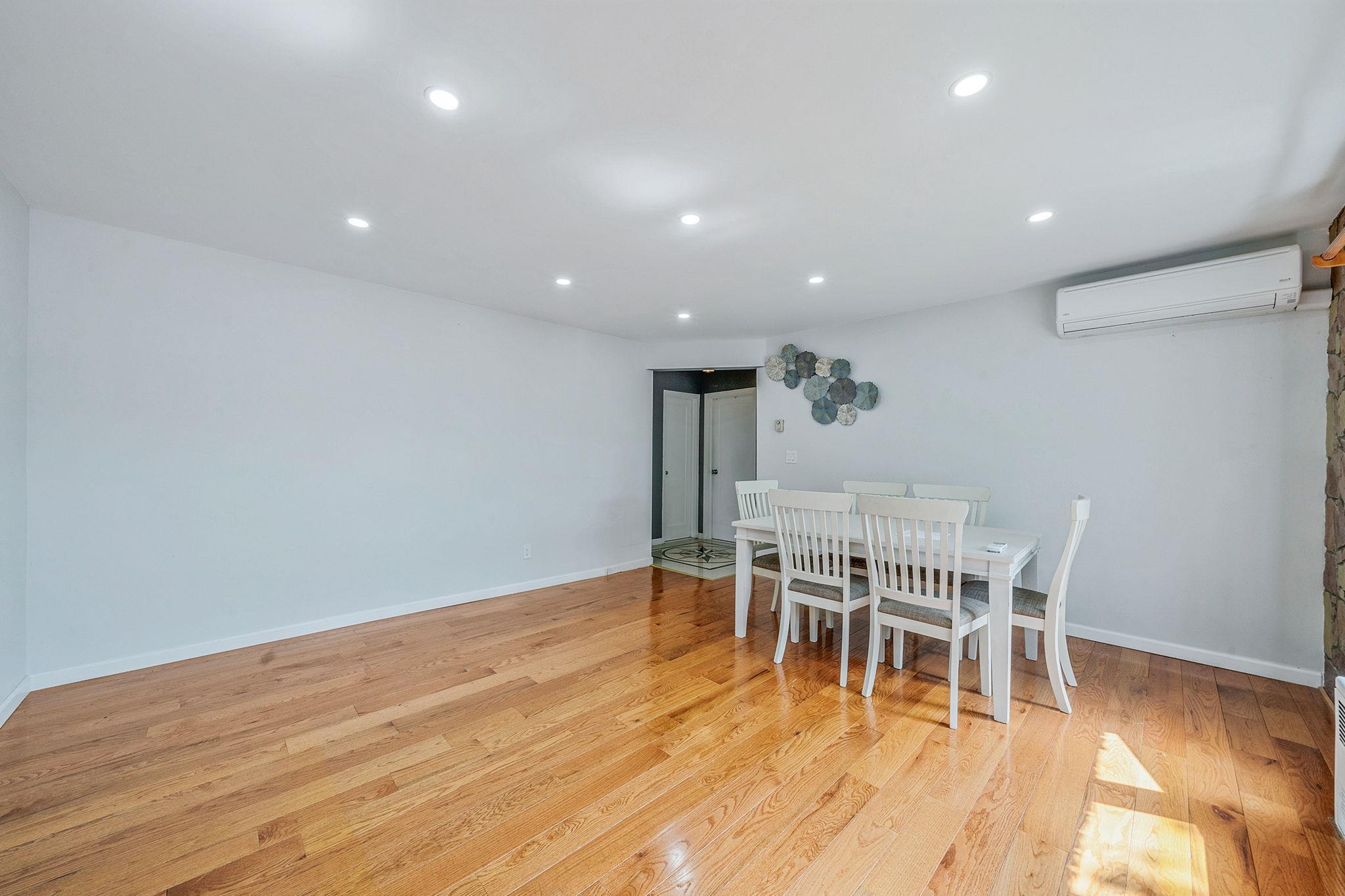 Single Family Franklin Nassau County, NY 11580, MLS-873692-9