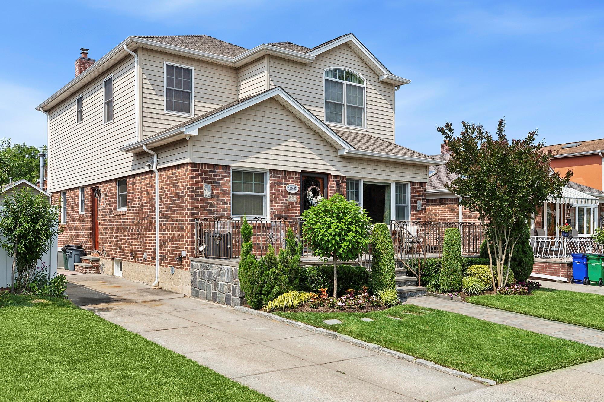 Single Family 22nd  Queens, NY 11357, MLS-873706-2