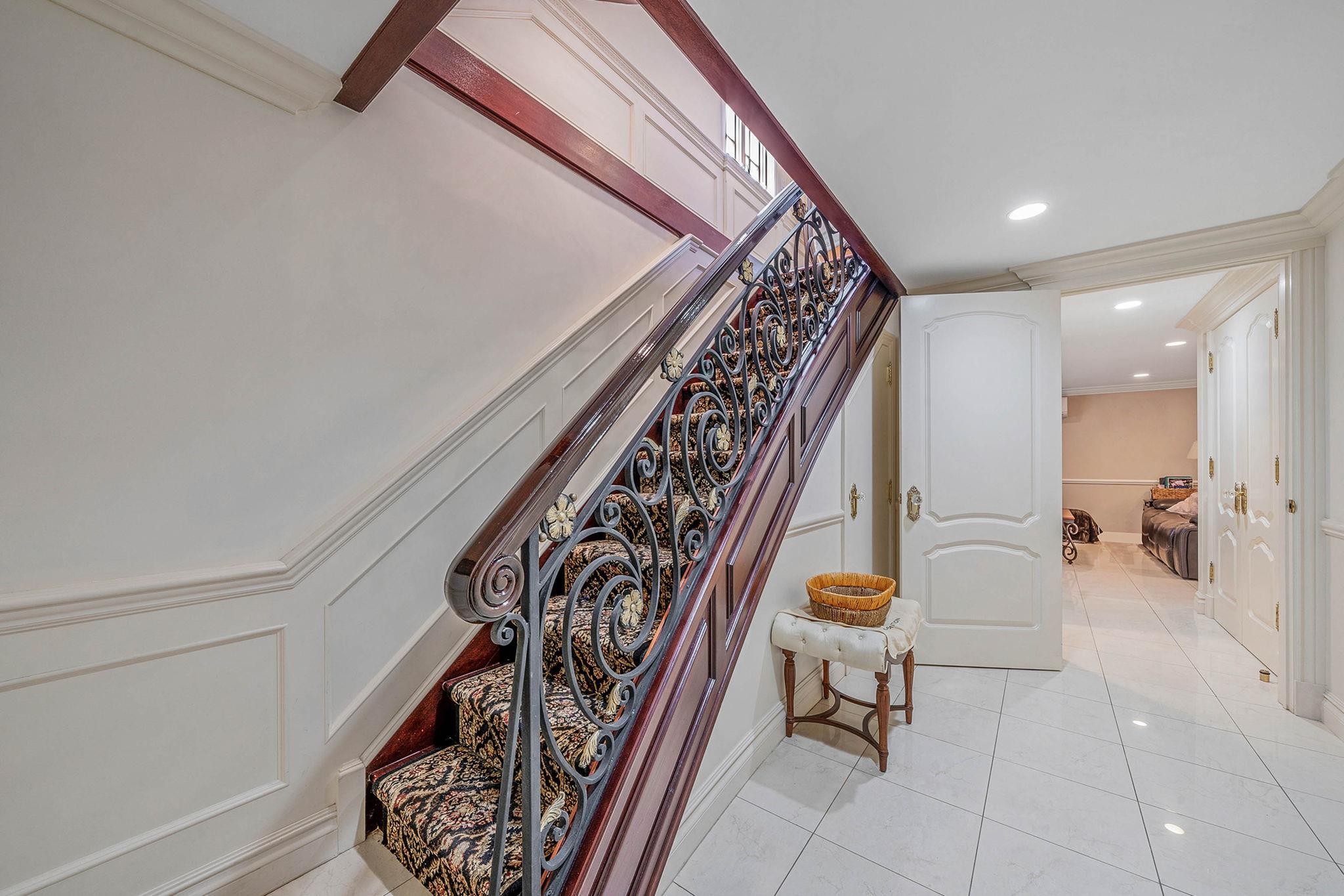 Single Family 90th  Queens, NY 11414, MLS-873745-21