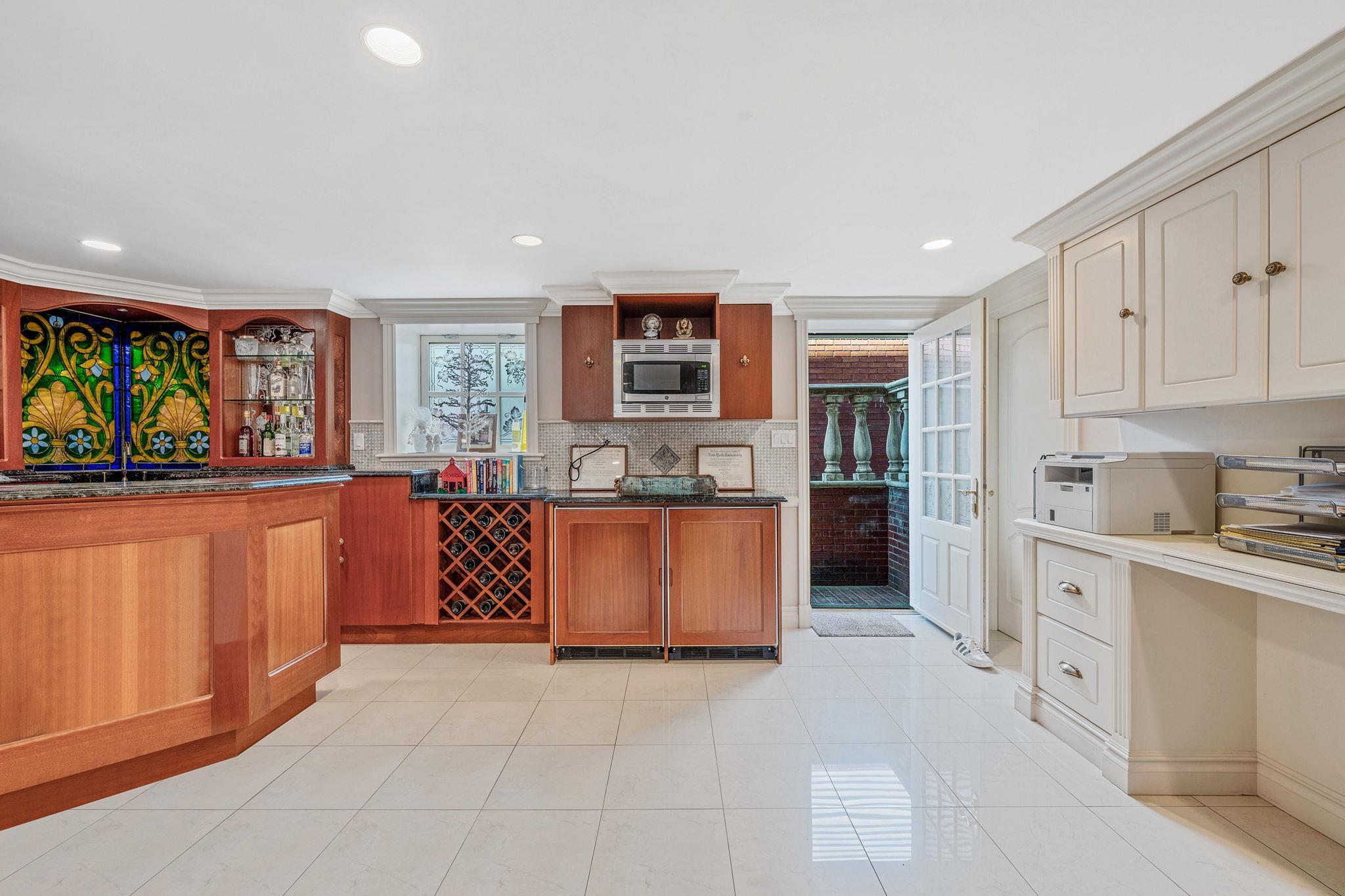 Single Family 90th  Queens, NY 11414, MLS-873745-40