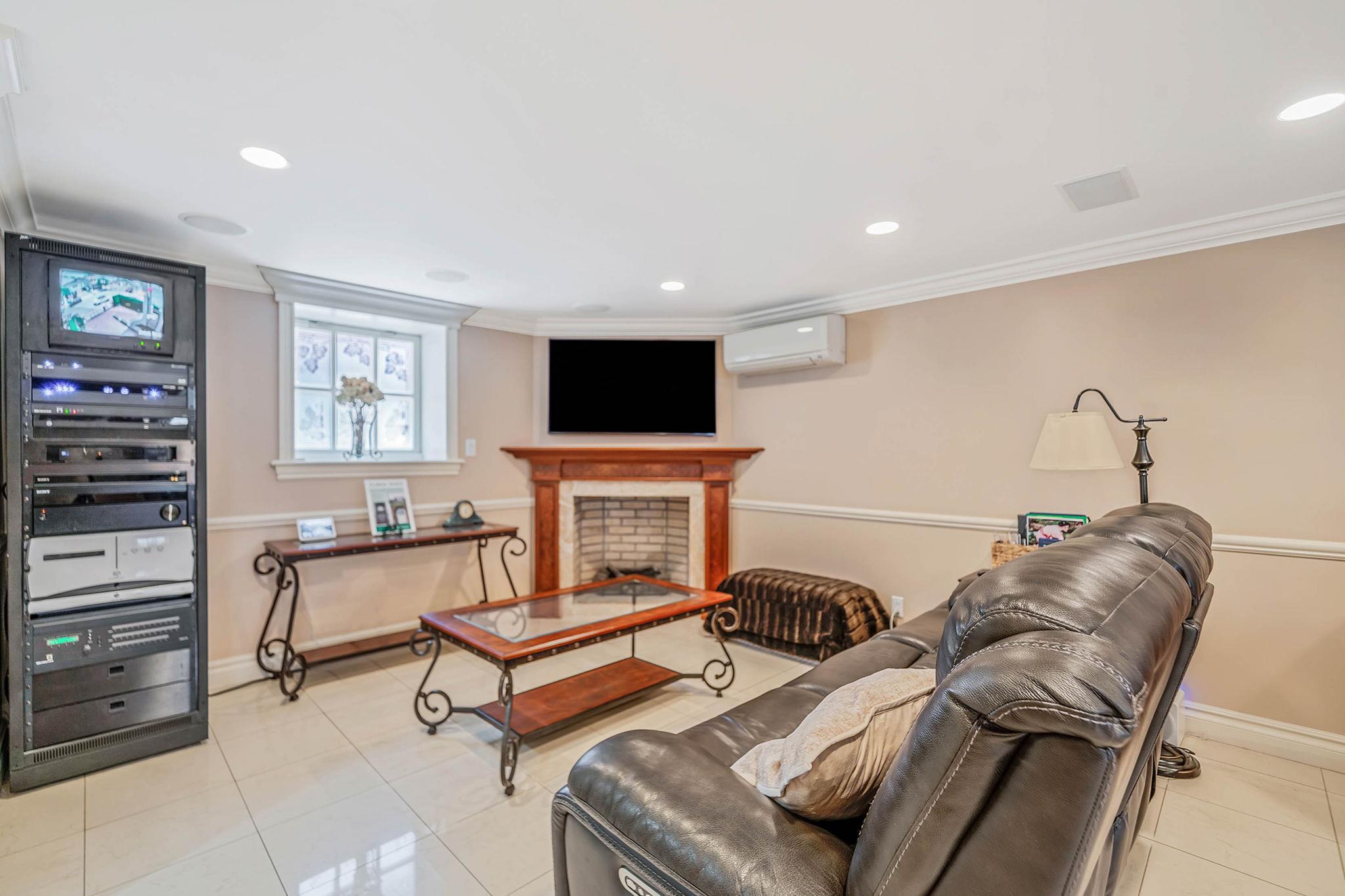 Single Family 90th  Queens, NY 11414, MLS-873745-42