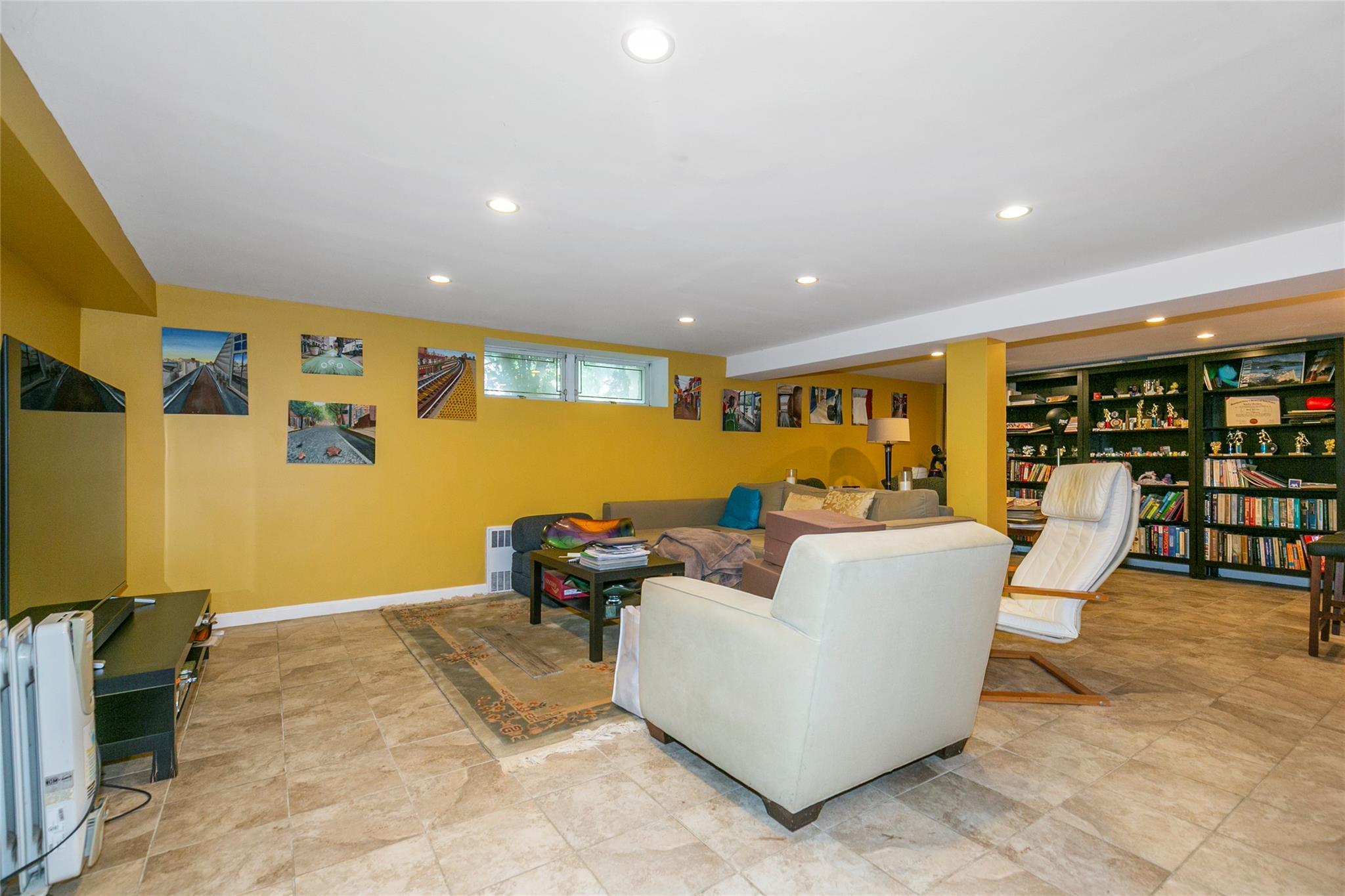 Single Family Dale Carnegie  Nassau County, NY 11020, MLS-873757-18