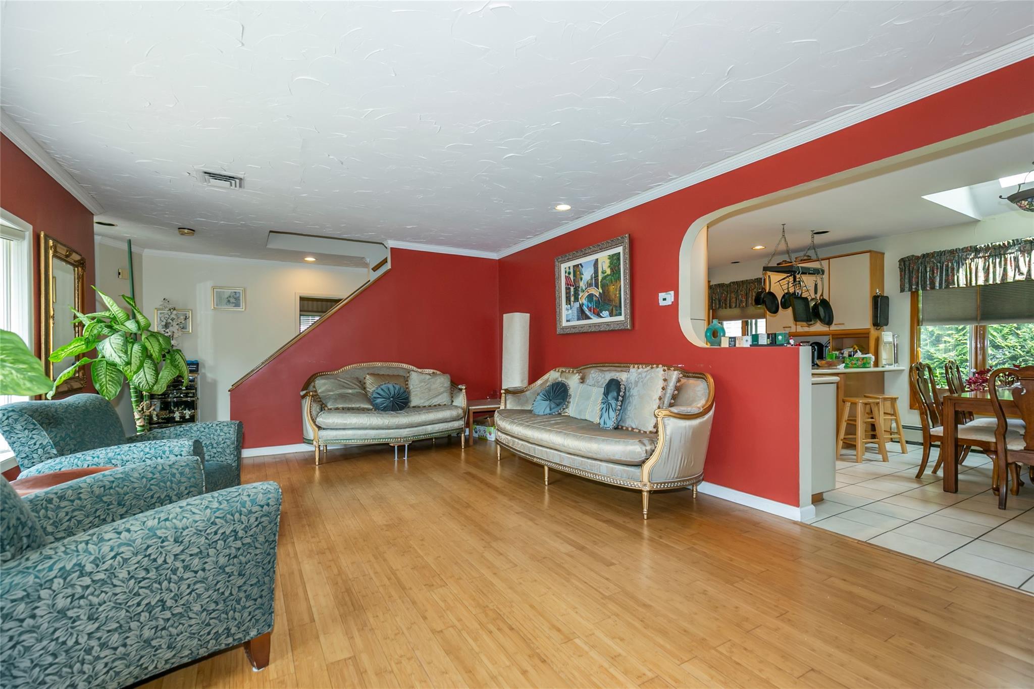Single Family Dale Carnegie  Nassau County, NY 11020, MLS-873757-5