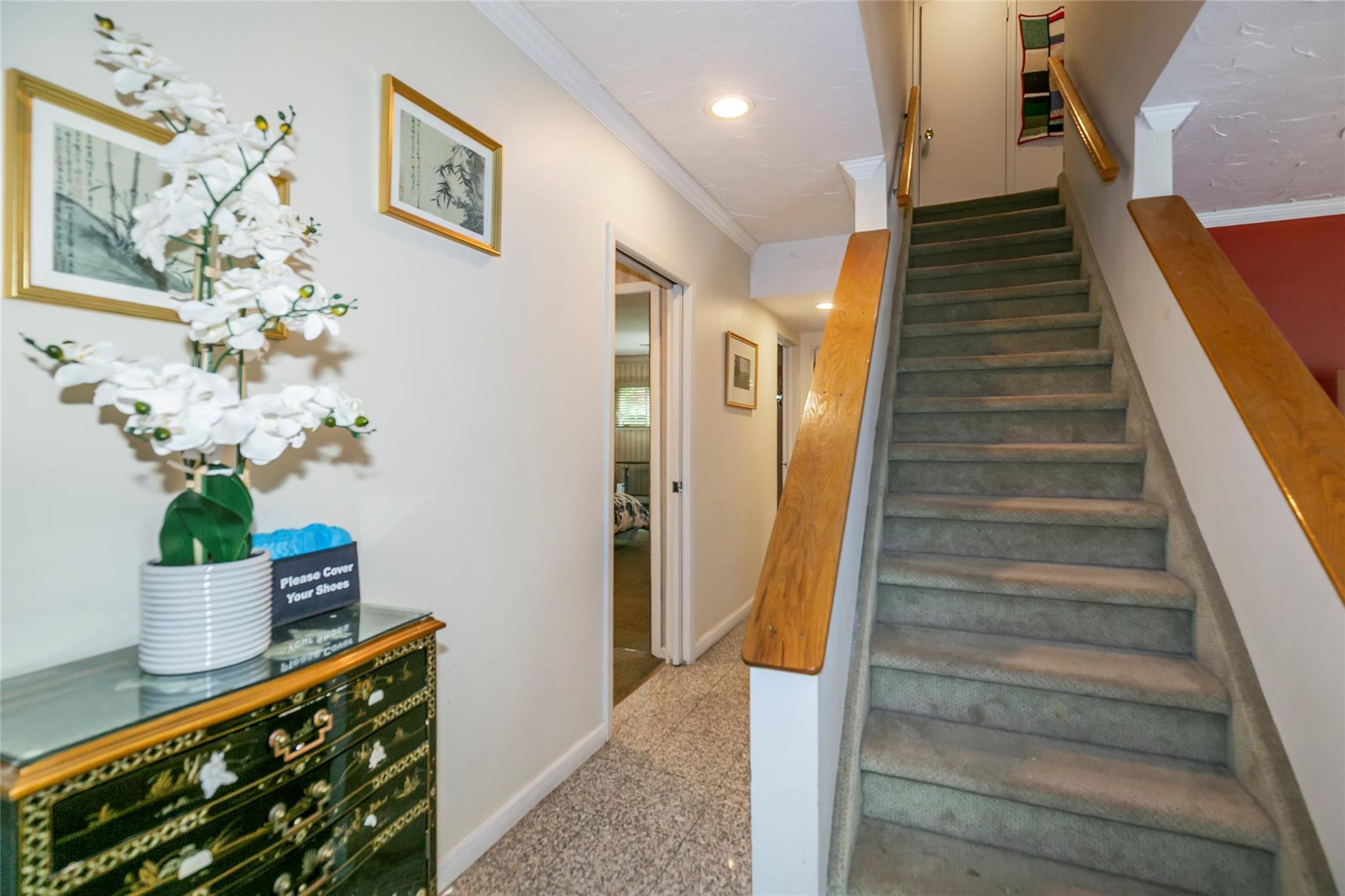 Single Family Dale Carnegie  Nassau County, NY 11020, MLS-873757-6