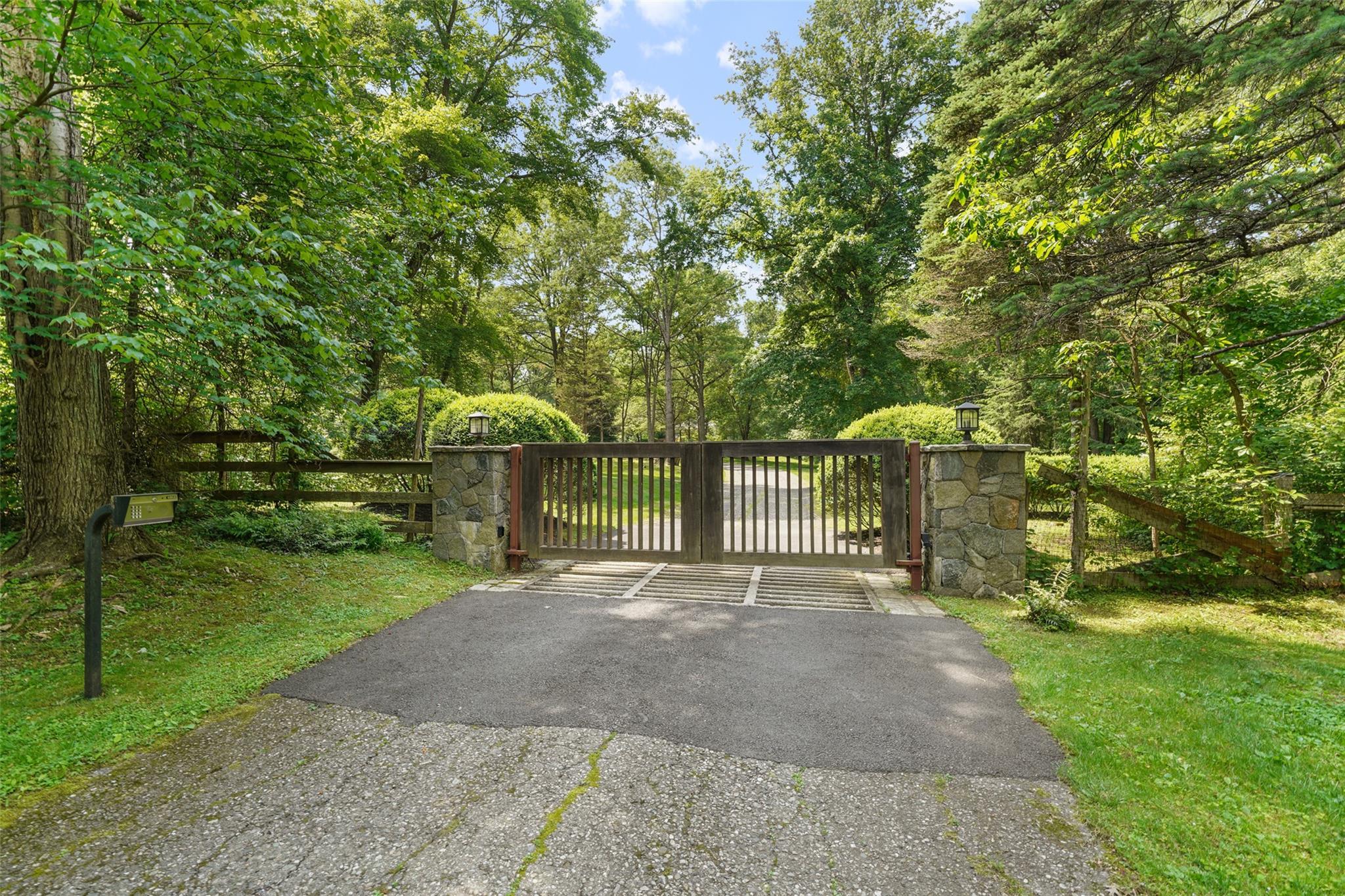 Single Family Old Post  Westchester County, NY 10506, MLS-873758-28