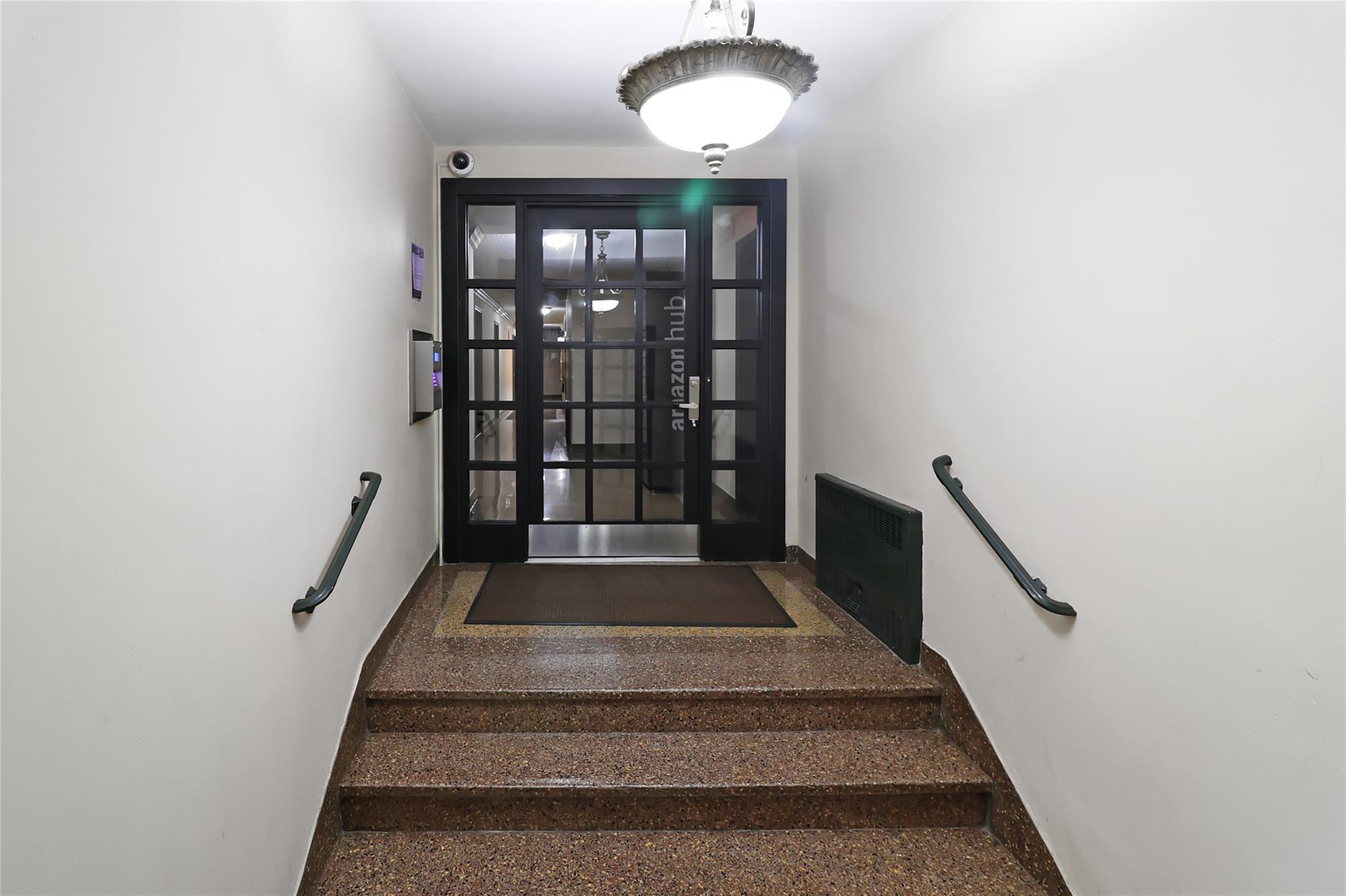 Coop Wallace  Bronx, NY 10462, MLS-873766-2