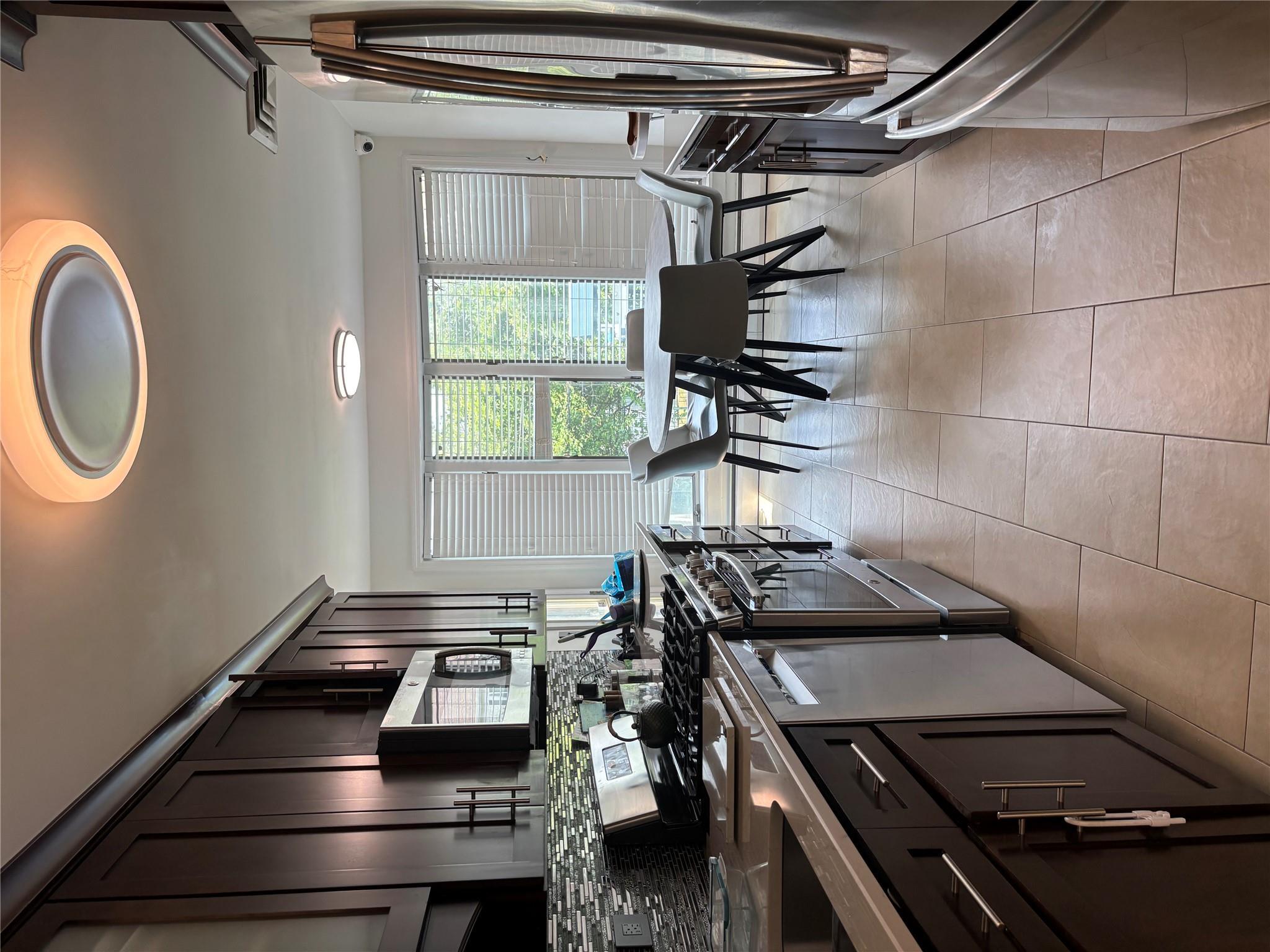 Single Family Valley  Nassau County, NY 11581, MLS-873774-6