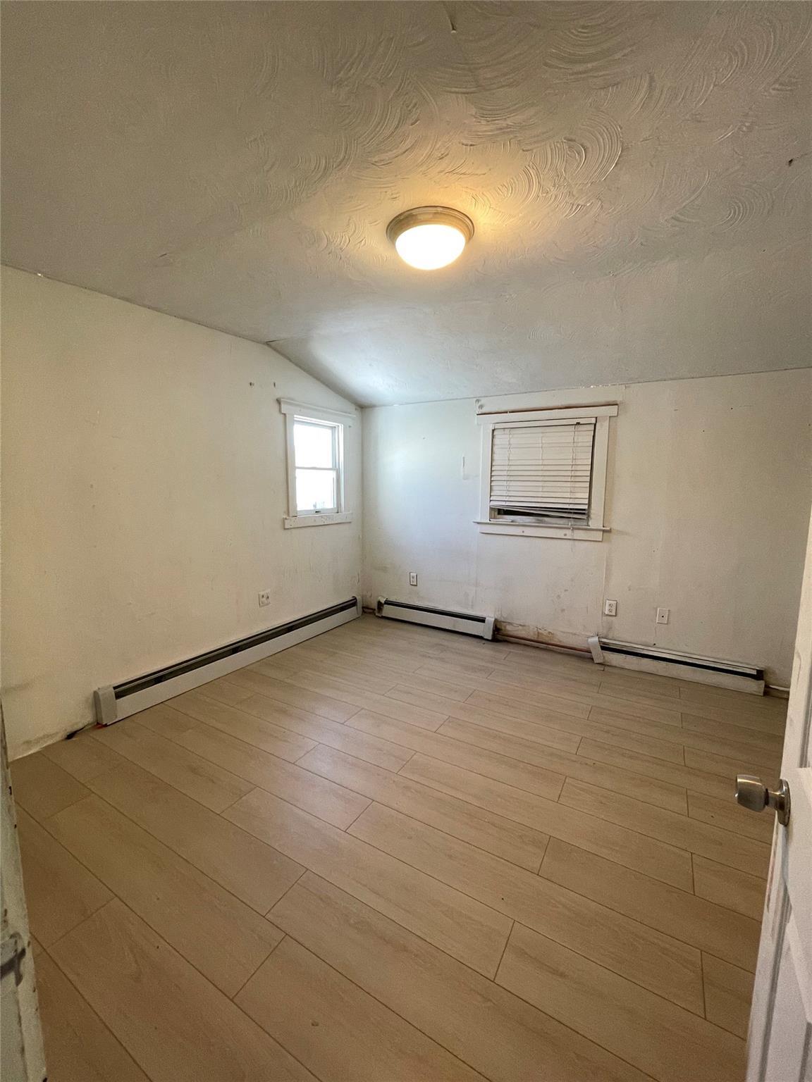 Single Family Pennyfield  Bronx, NY 10465, MLS-873781-3