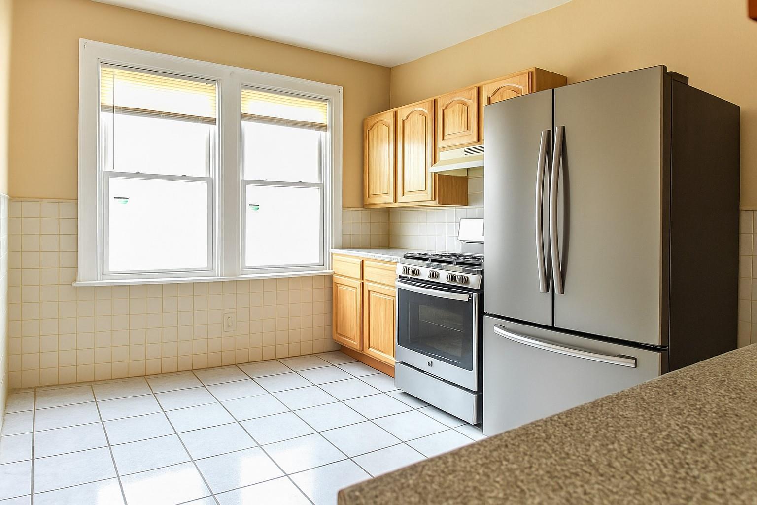 Single Family Hawtree  Queens, NY 11417, MLS-873790-16
