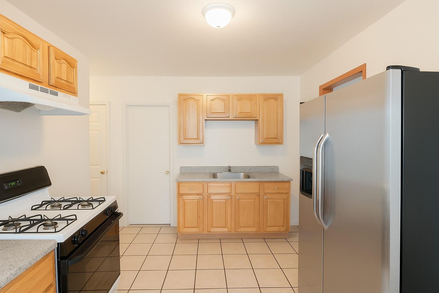 Single Family Hawtree  Queens, NY 11417, MLS-873790-9