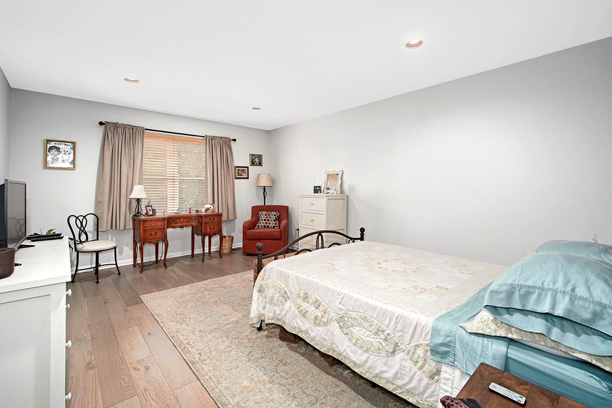 Single Family Carriage  Westchester County, NY 10605, MLS-873791-18