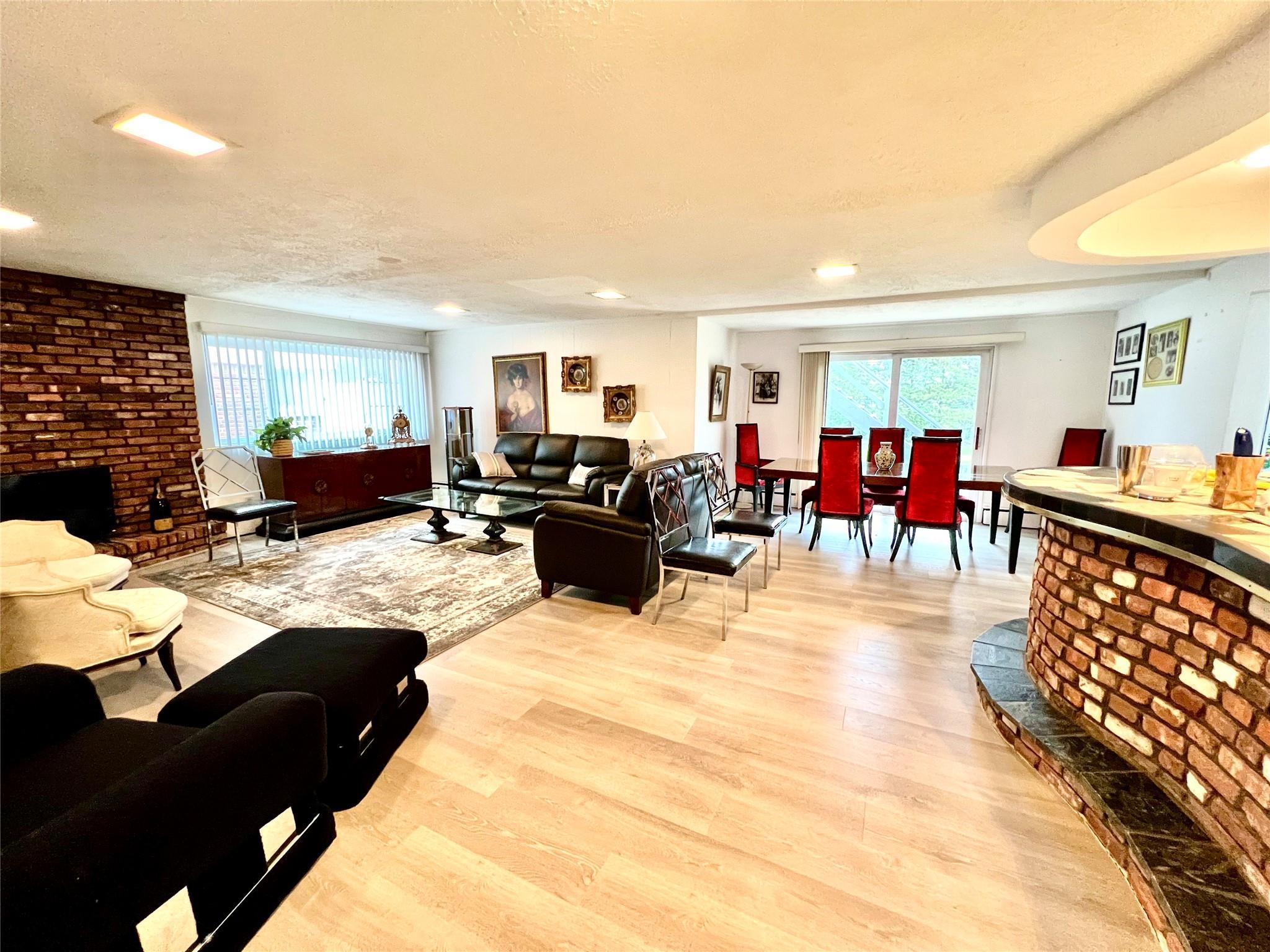 Single Family Golf  Nassau County, NY 11581, MLS-873801-10