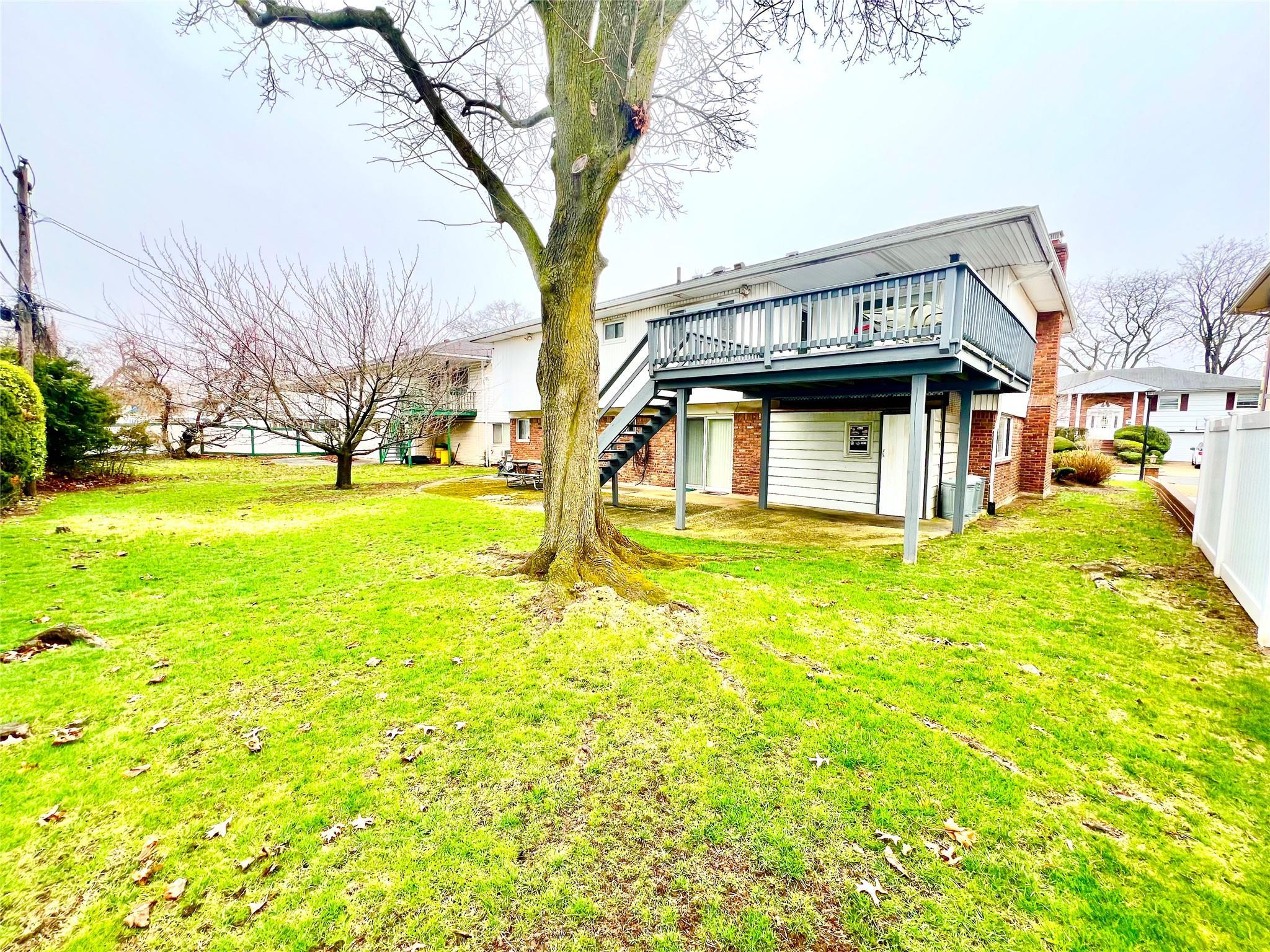 Single Family Golf  Nassau County, NY 11581, MLS-873801-16