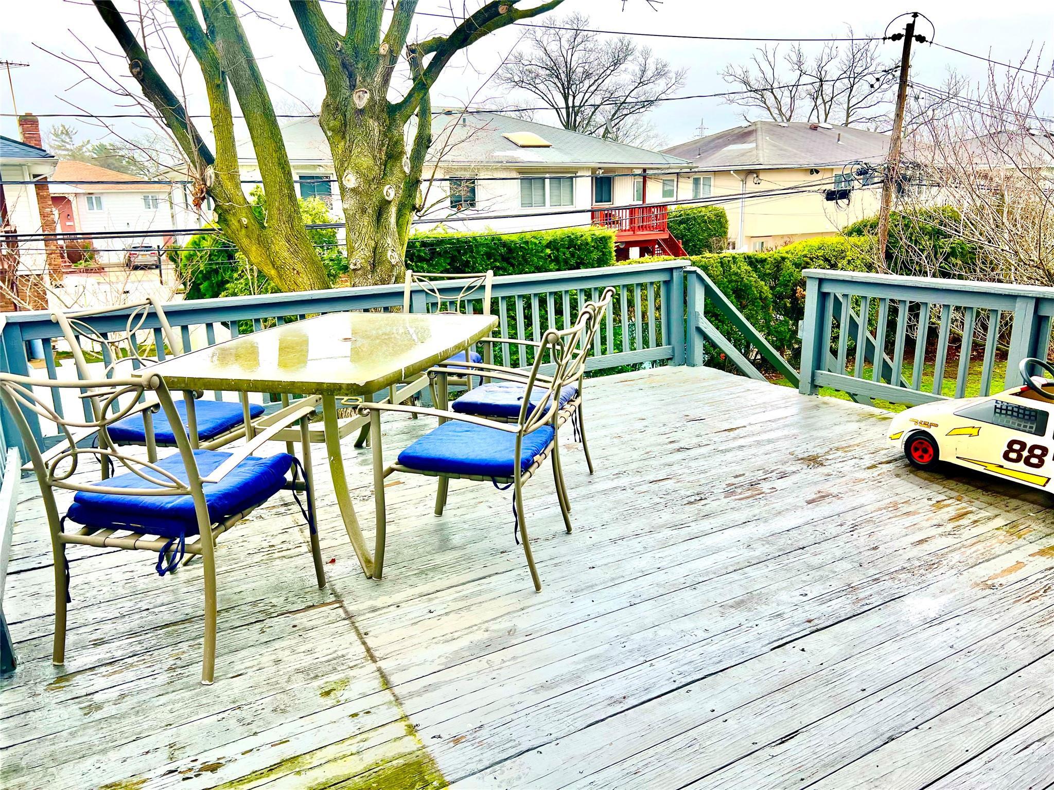 Single Family Golf  Nassau County, NY 11581, MLS-873801-17