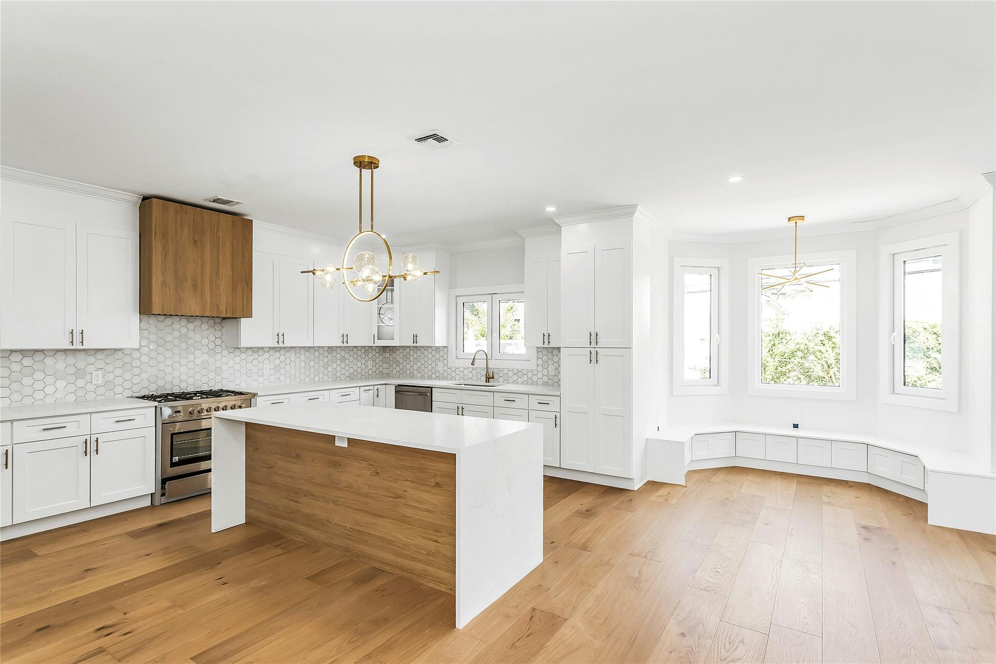 Single Family Vista  Nassau County, NY 11756, MLS-873842-12
