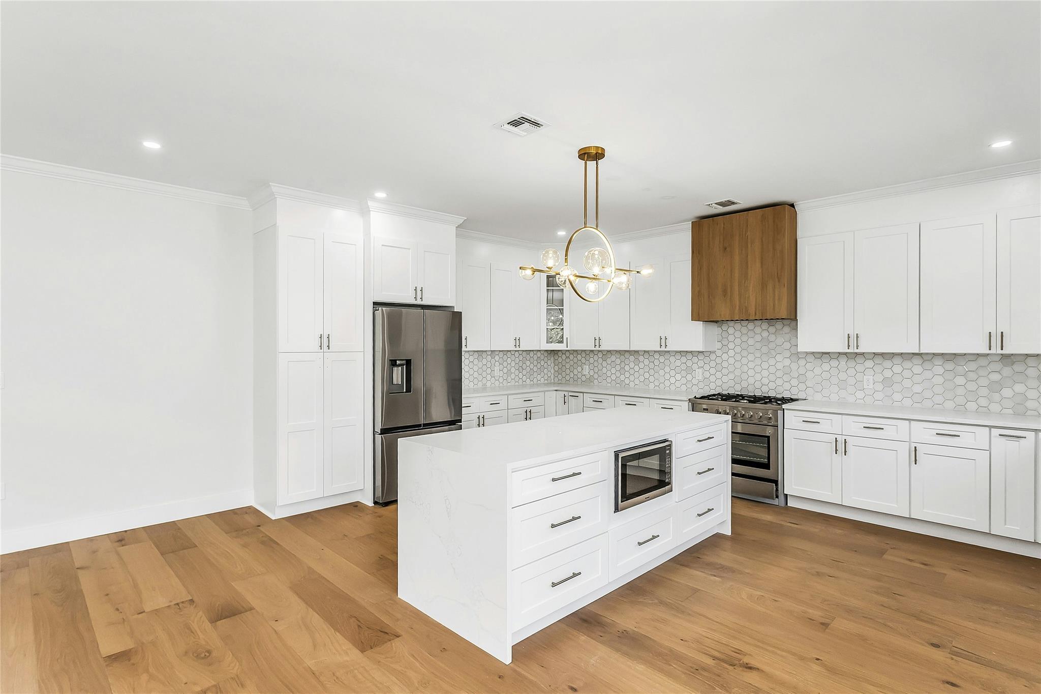 Single Family Vista  Nassau County, NY 11756, MLS-873842-13