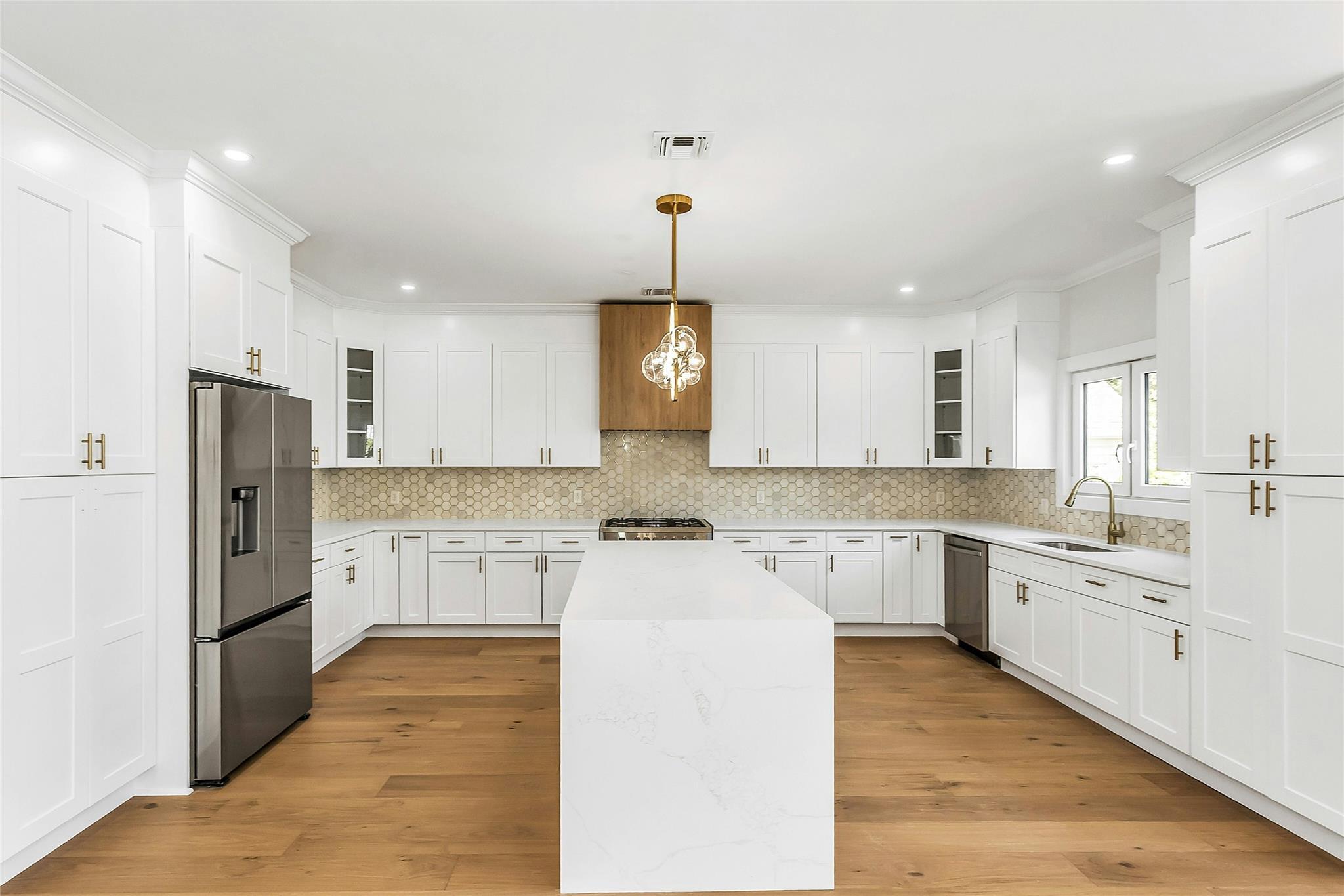 Single Family Vista  Nassau County, NY 11756, MLS-873842-16