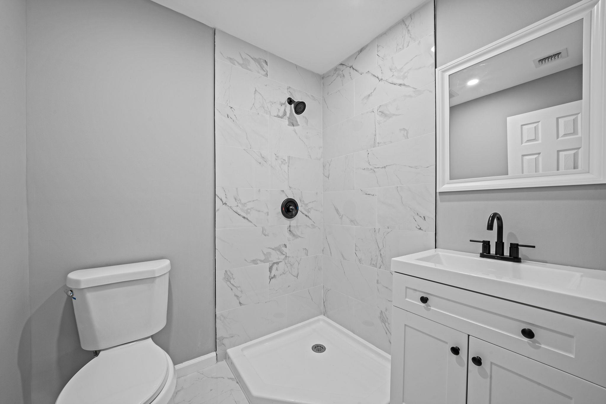 Single Family Brookdale  Suffolk County, NY 11706, MLS-873891-25