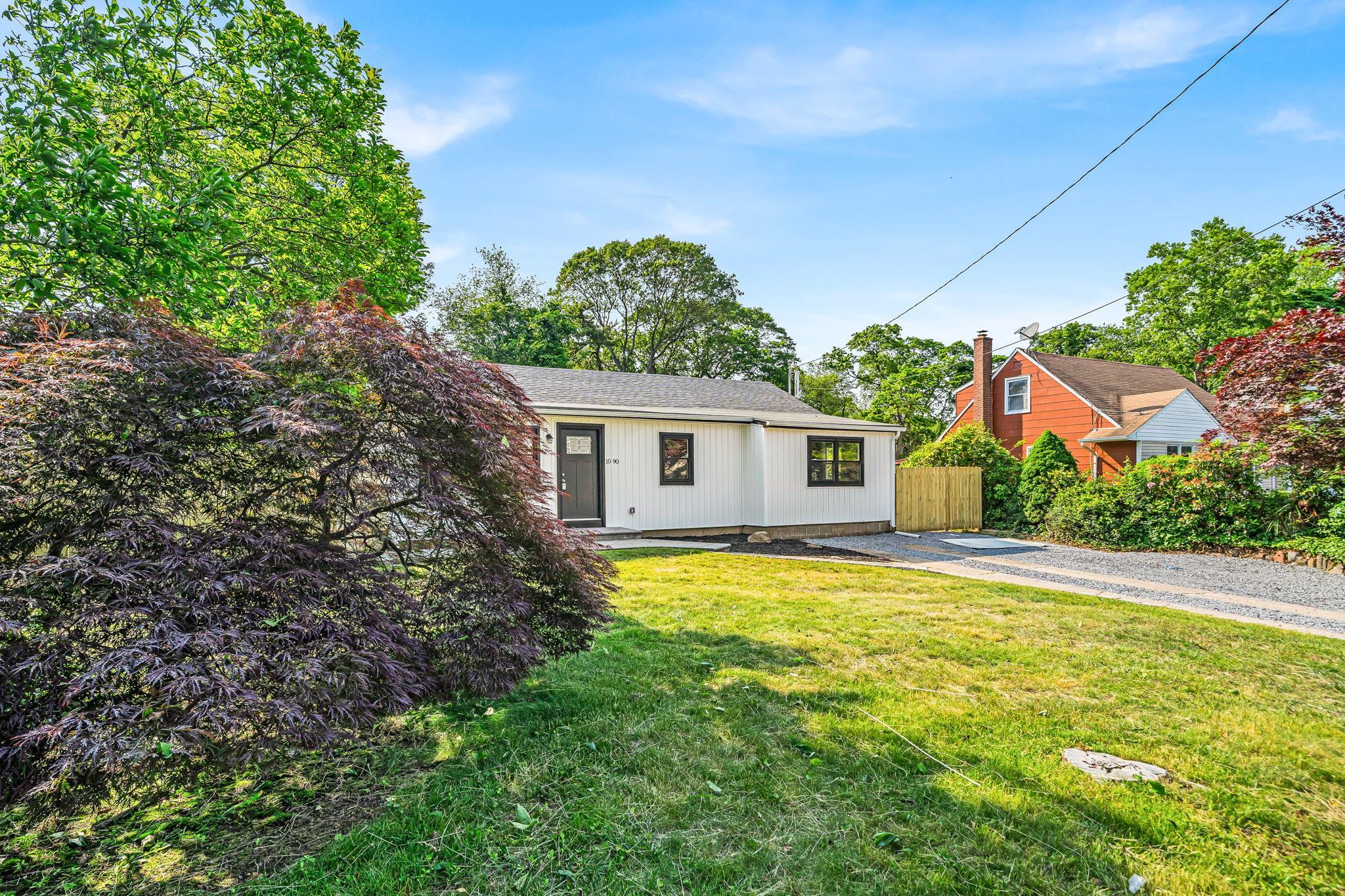 Single Family Brookdale  Suffolk County, NY 11706, MLS-873891-4