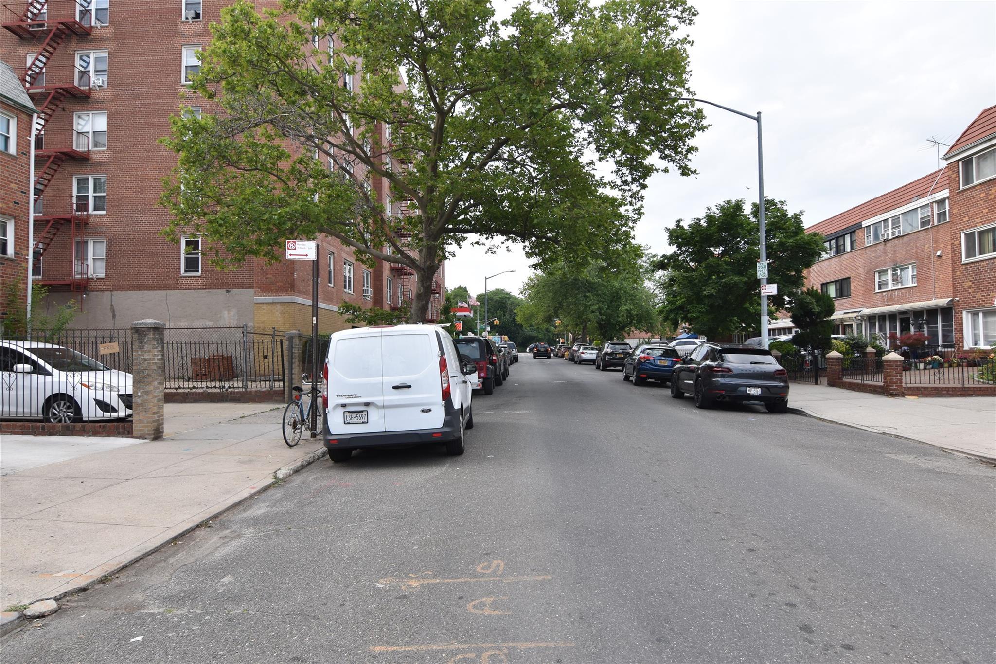Single Family 68th  Queens, NY 11377, MLS-873897-2