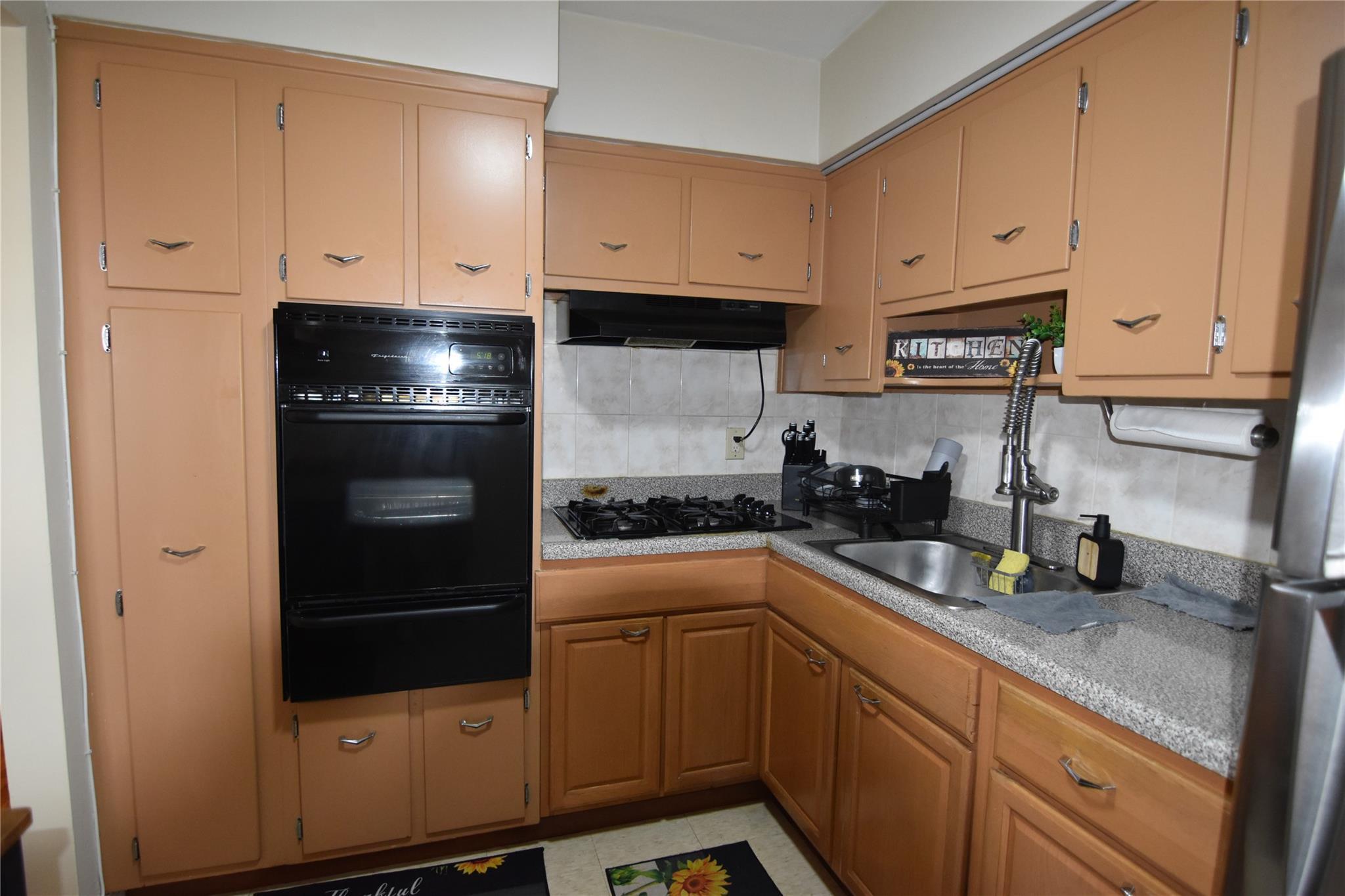 Single Family 68th  Queens, NY 11377, MLS-873897-9