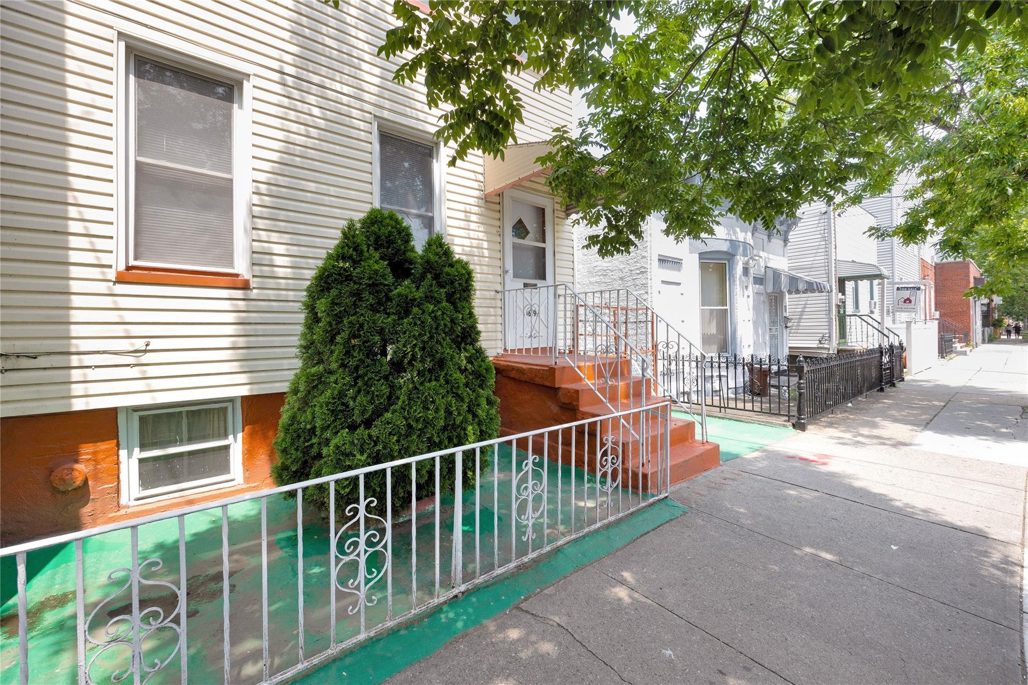 Single Family George  Queens, NY 11385, MLS-873902-21
