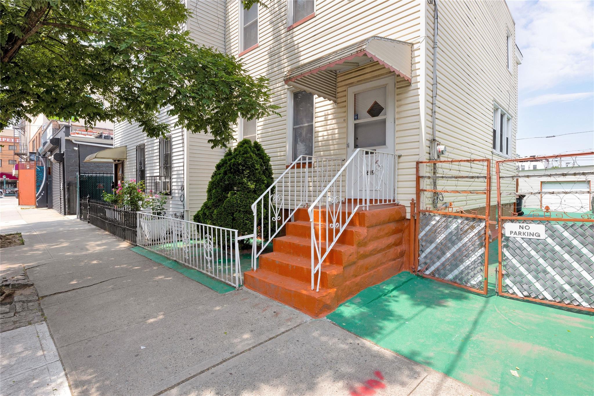 Single Family George  Queens, NY 11385, MLS-873902-22