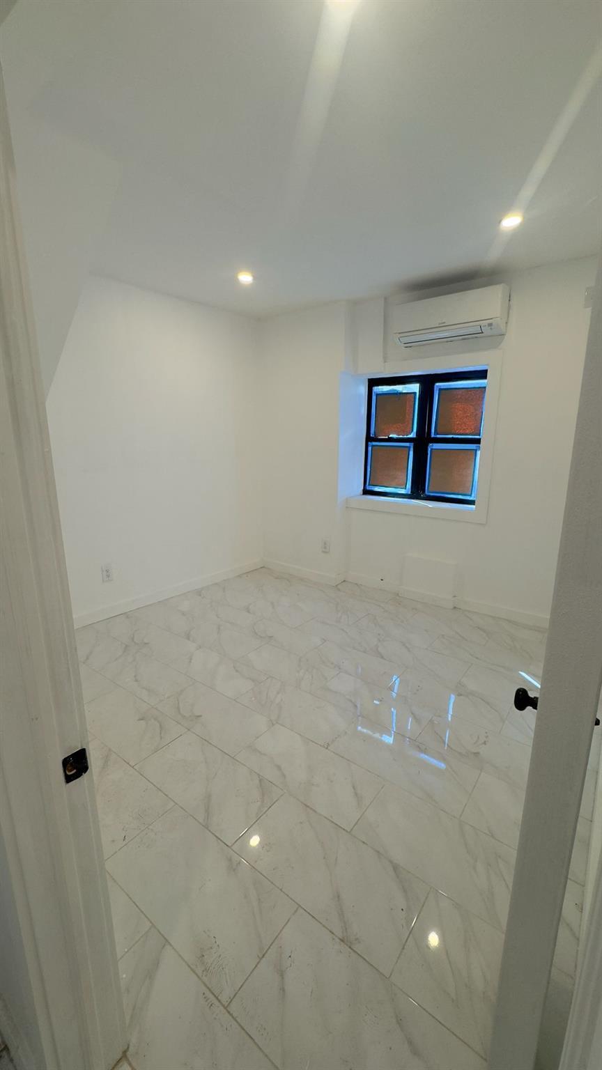 Single Family Radde  Brooklyn, NY 11233, MLS-873905-24
