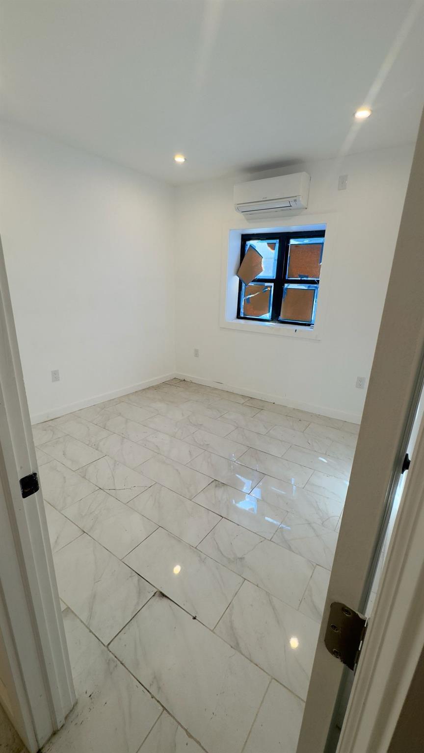 Single Family Radde  Brooklyn, NY 11233, MLS-873905-27