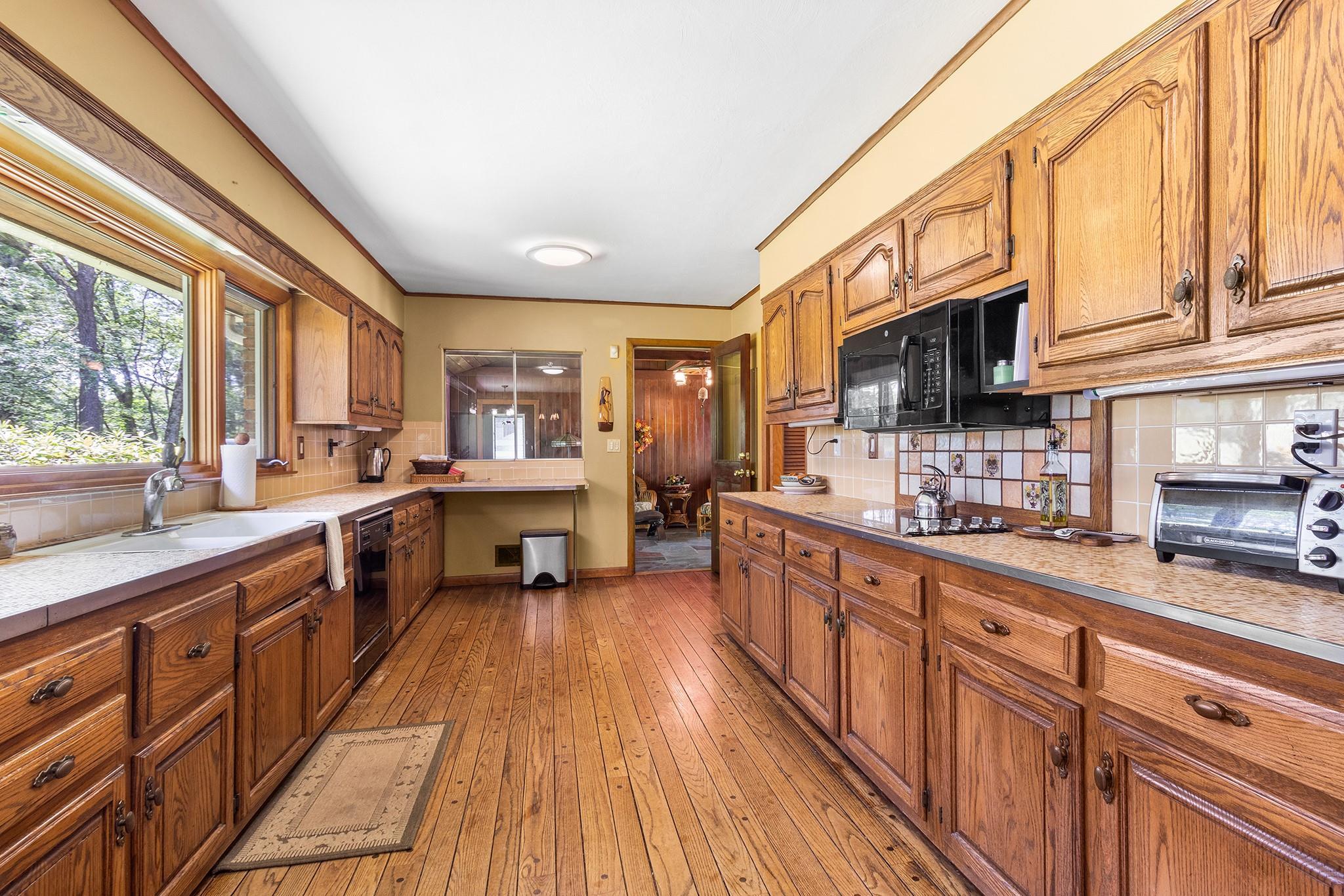 Single Family Saw Mill  Suffolk County, NY 11724, MLS-873907-22