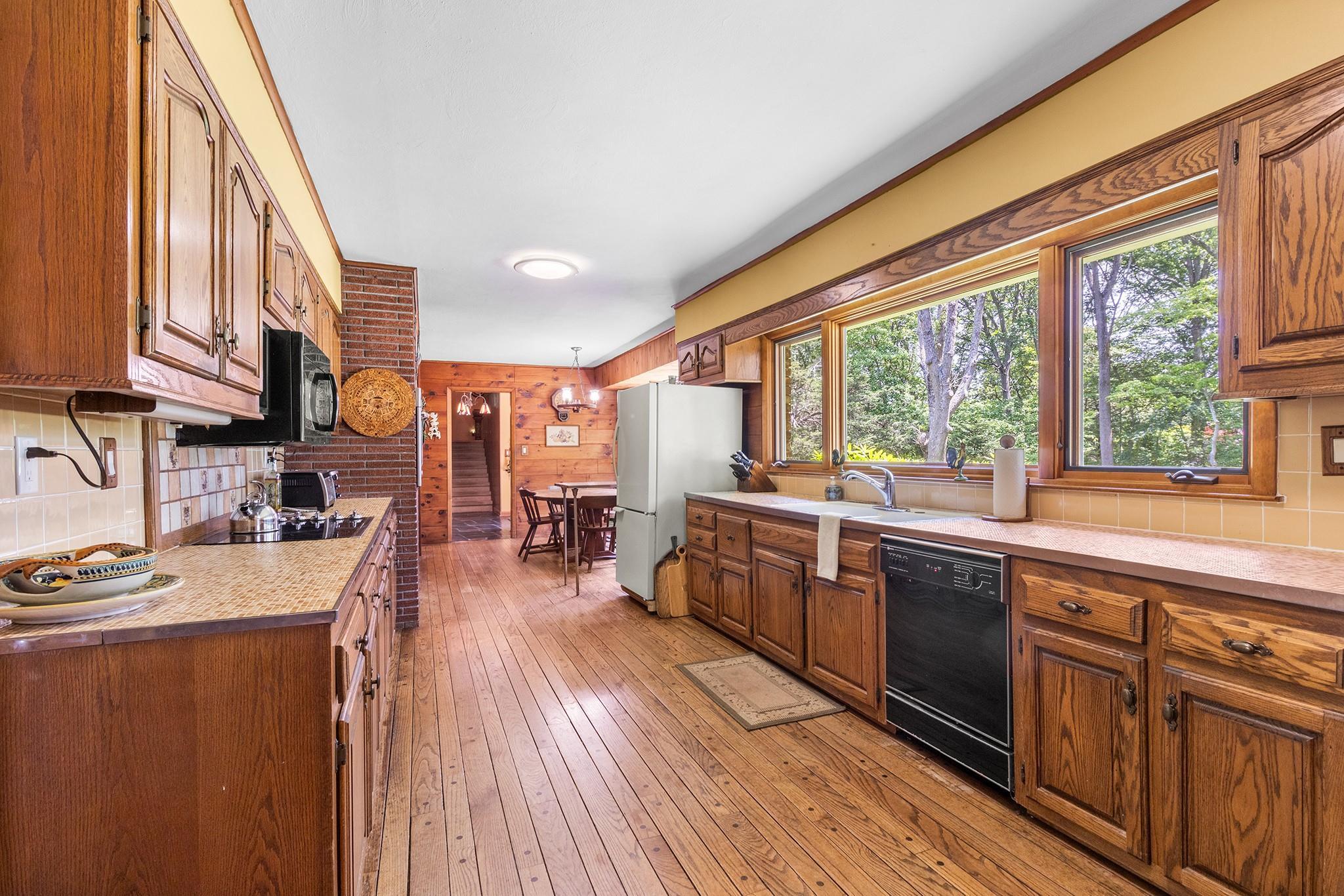 Single Family Saw Mill  Suffolk County, NY 11724, MLS-873907-23