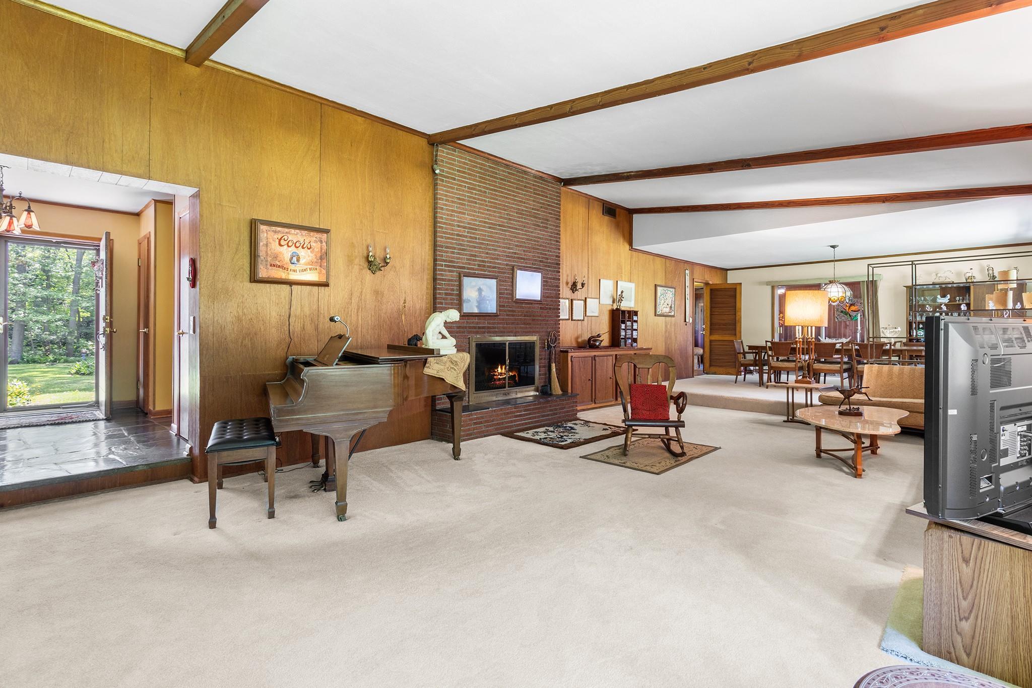 Single Family Saw Mill  Suffolk County, NY 11724, MLS-873907-28