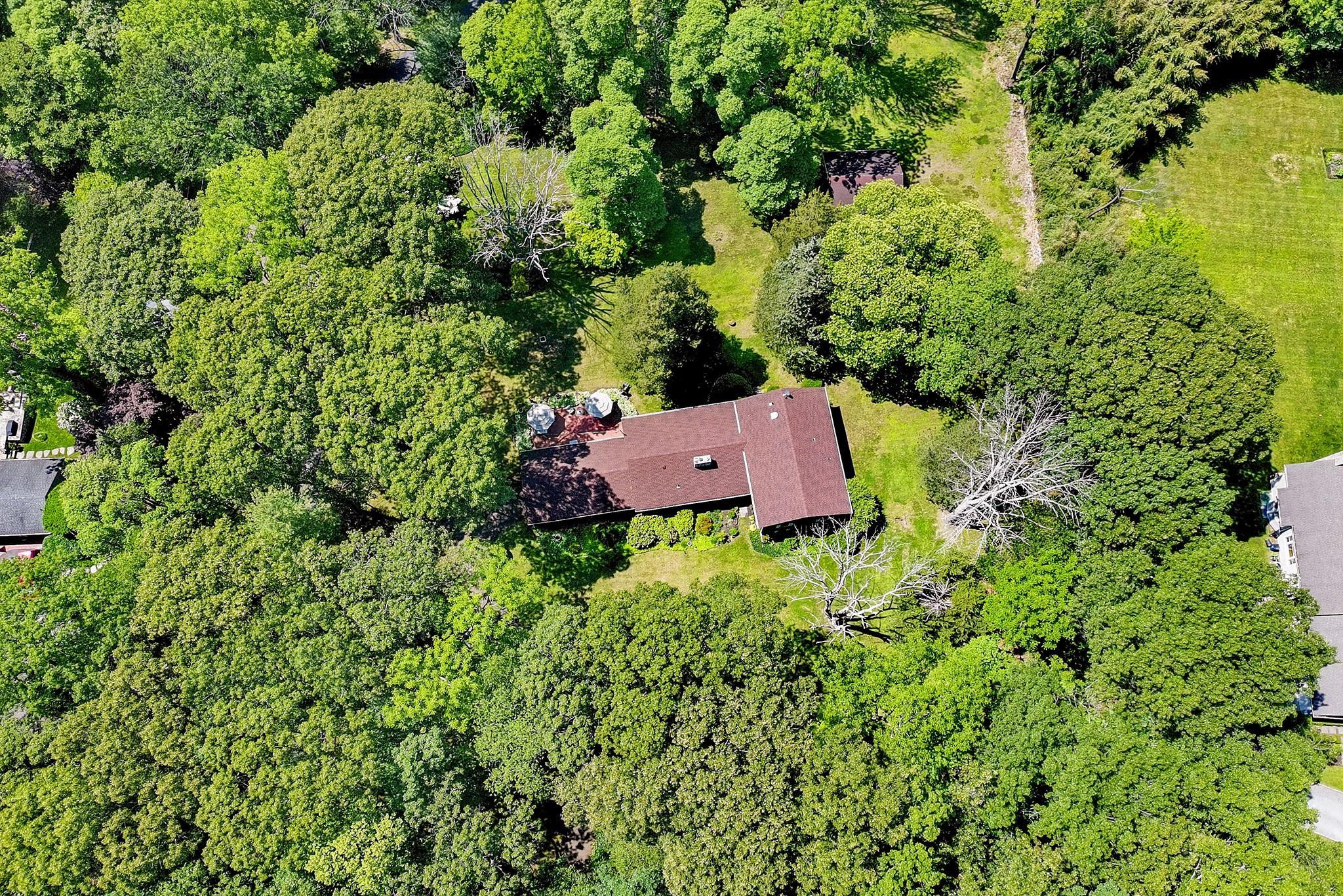 Single Family Saw Mill  Suffolk County, NY 11724, MLS-873907-43