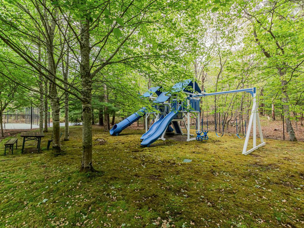 Single Family Hands Creek  Suffolk County, NY 11937, MLS-873926-17
